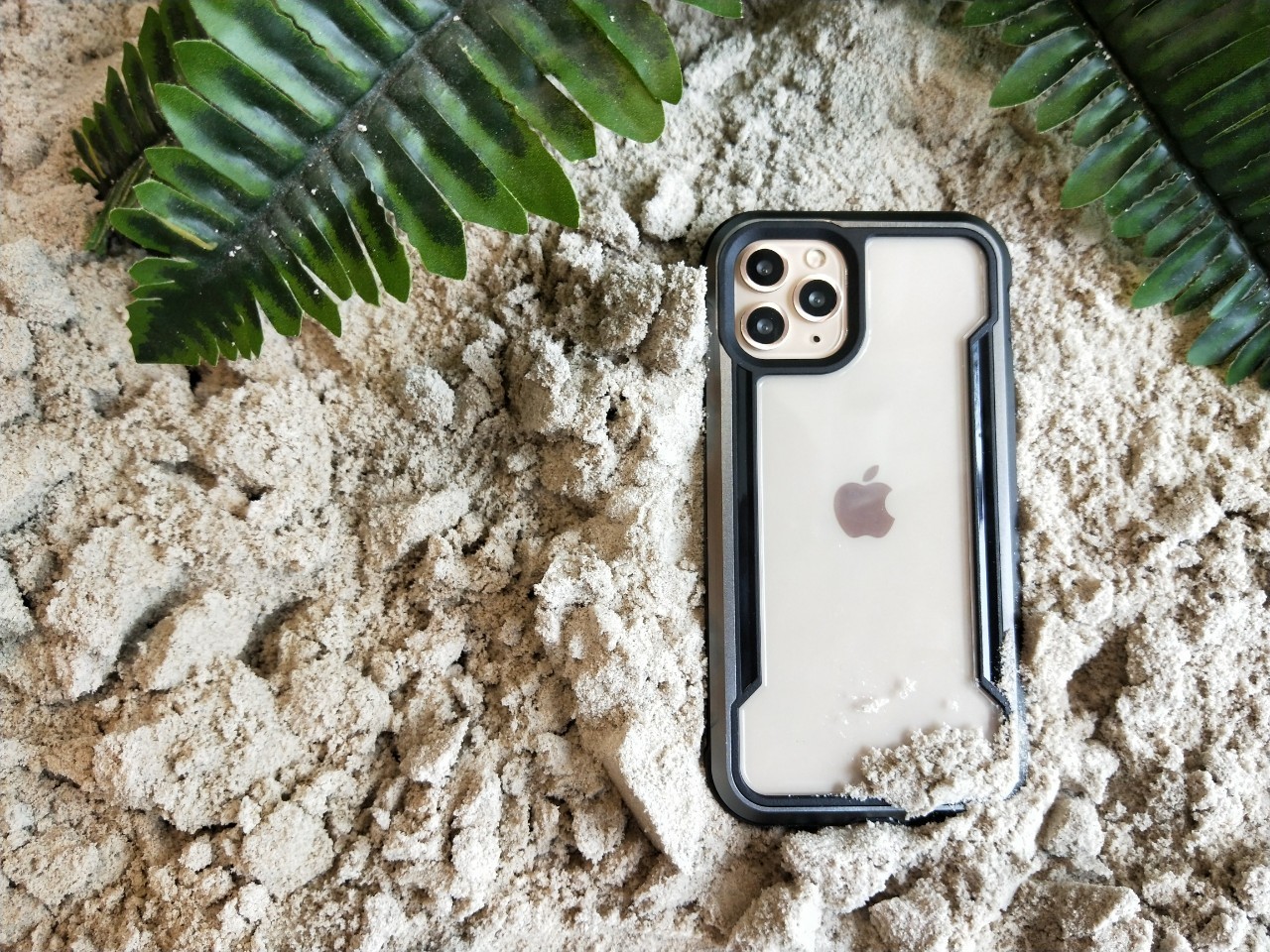 【開箱】X-doria Defense Shield 『P56 - 極盾金屬殼』