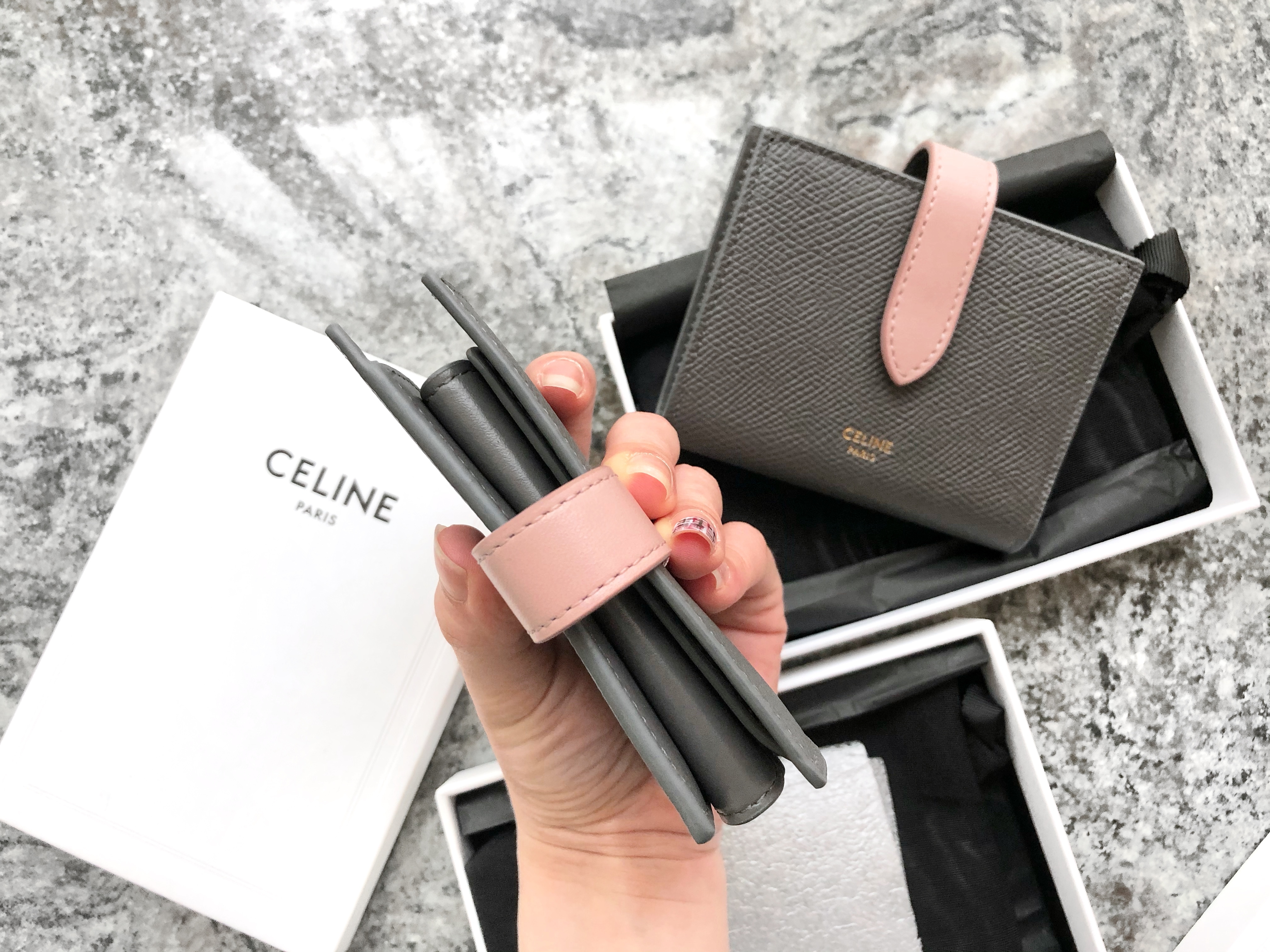 CELINE Small Strap Wallet - grey vintage pink 灰/石灰粉 CELINE Small Strap Wallet - grey vintage pink 灰/石灰粉