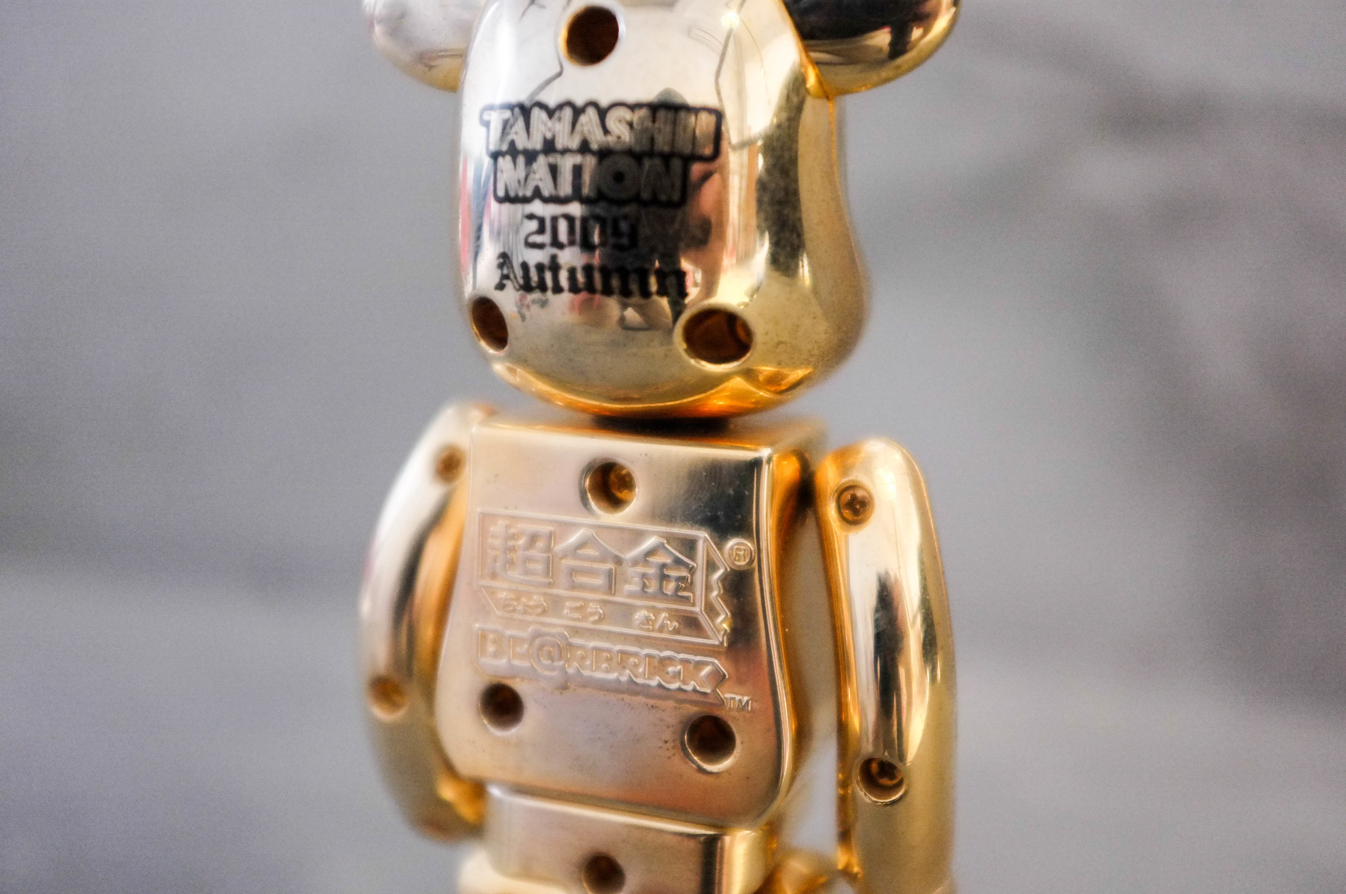 車庫服飾】收藏品出售BEARBRICK MEDICOM TOY 200% 超合金聖鬪士