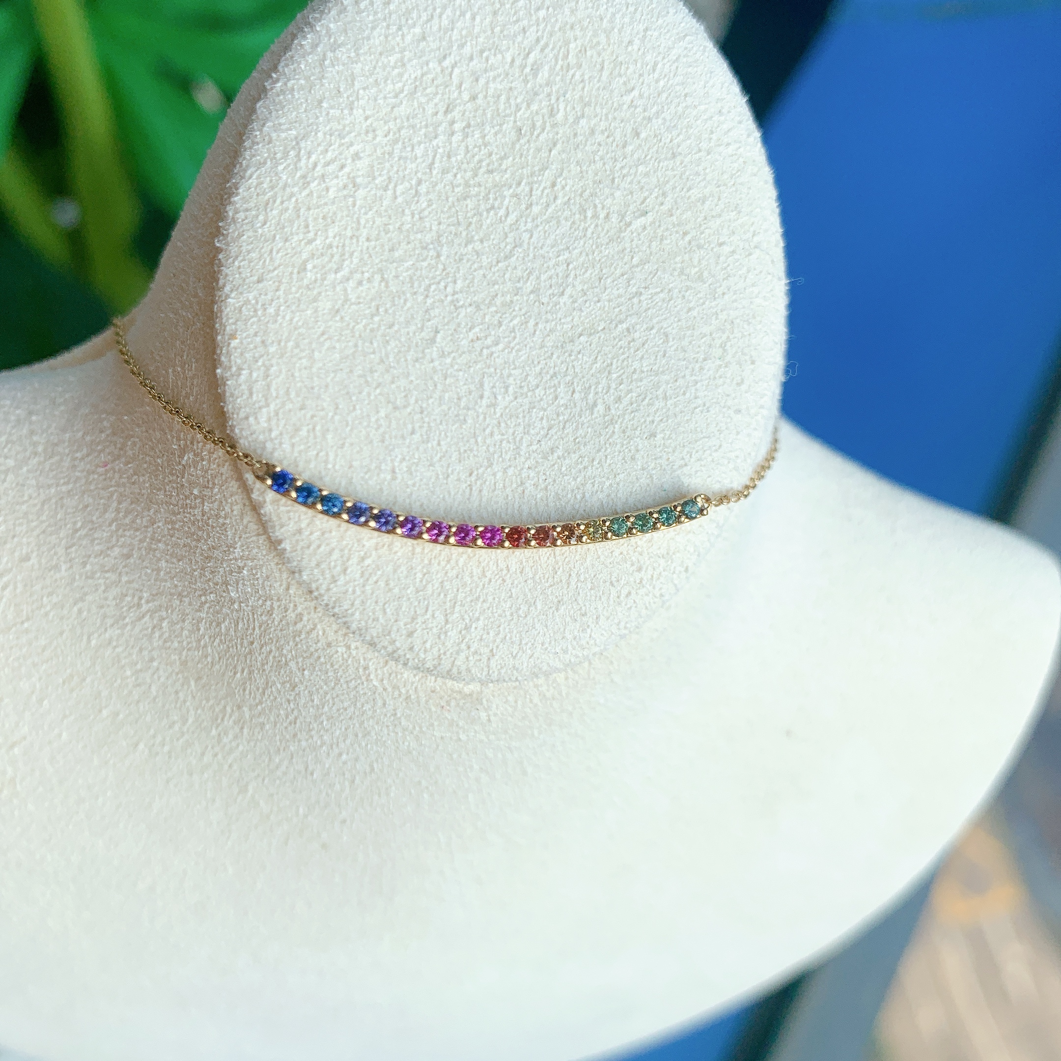 18K金彩虹藍寶石項鏈-微笑款