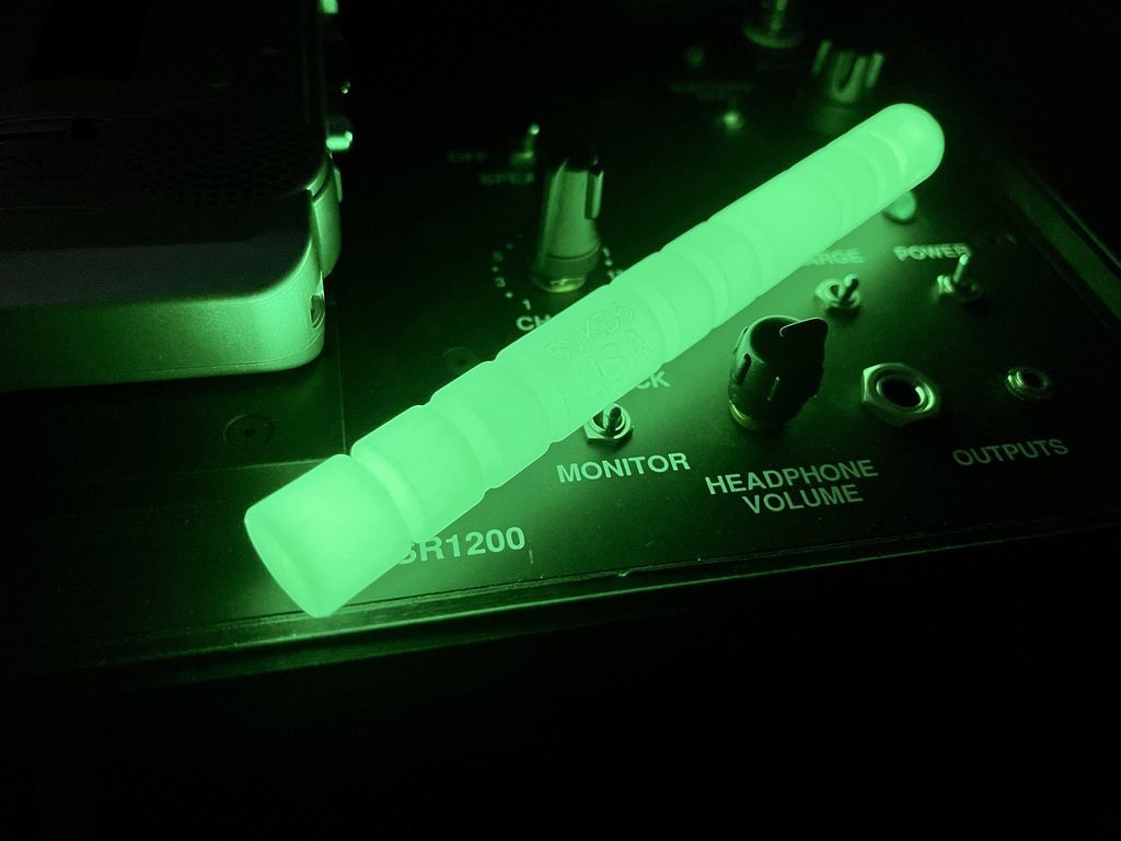 CountyComm Glow Baton UGM 夜光棒- USA Made!