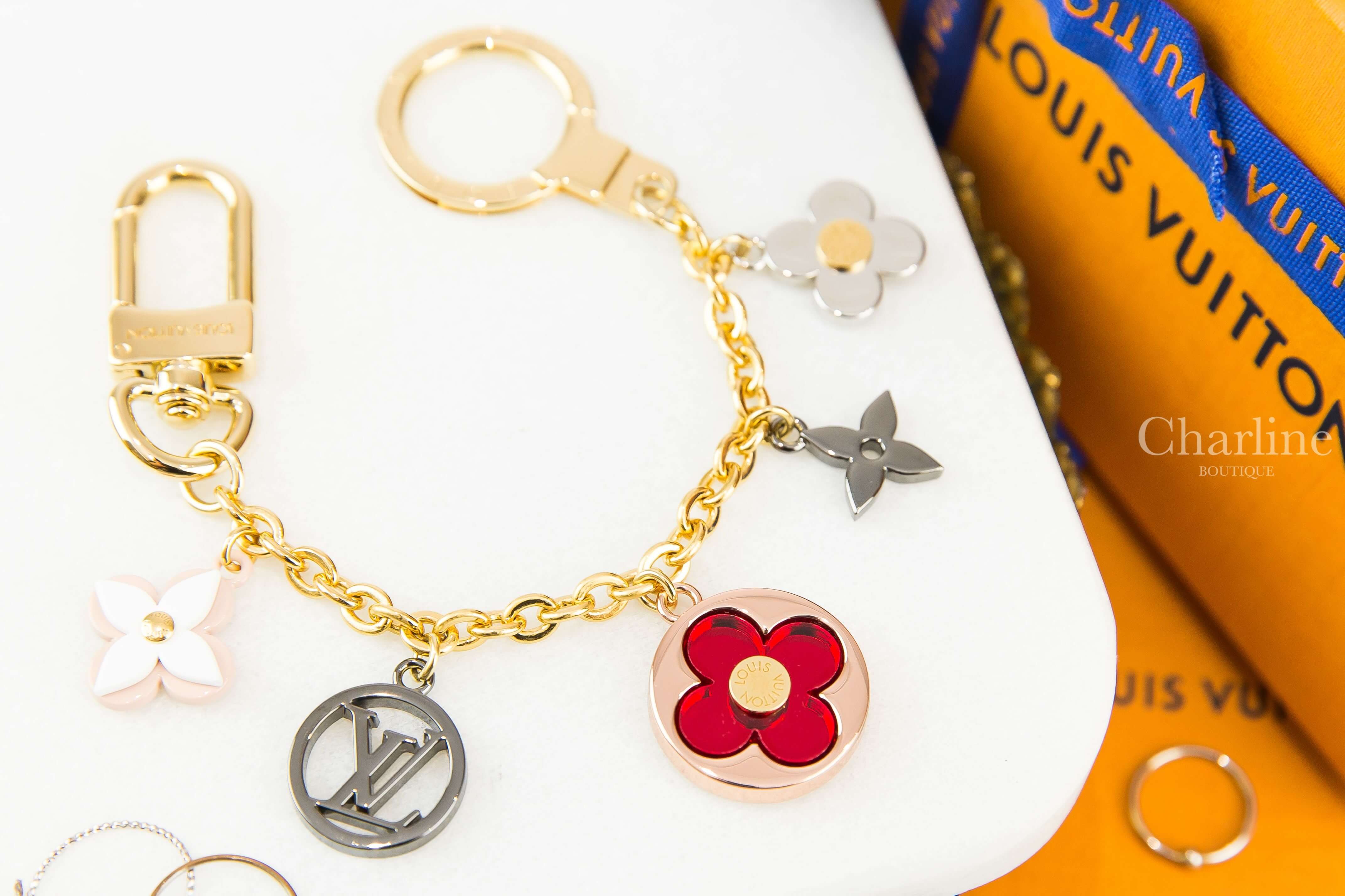 Louis Vuitton Flash Flower Chain Bag Charm 紅色花卉銀 Logo垂墜金鍊鑰匙圈吊飾-Charline Boutique 精品代購