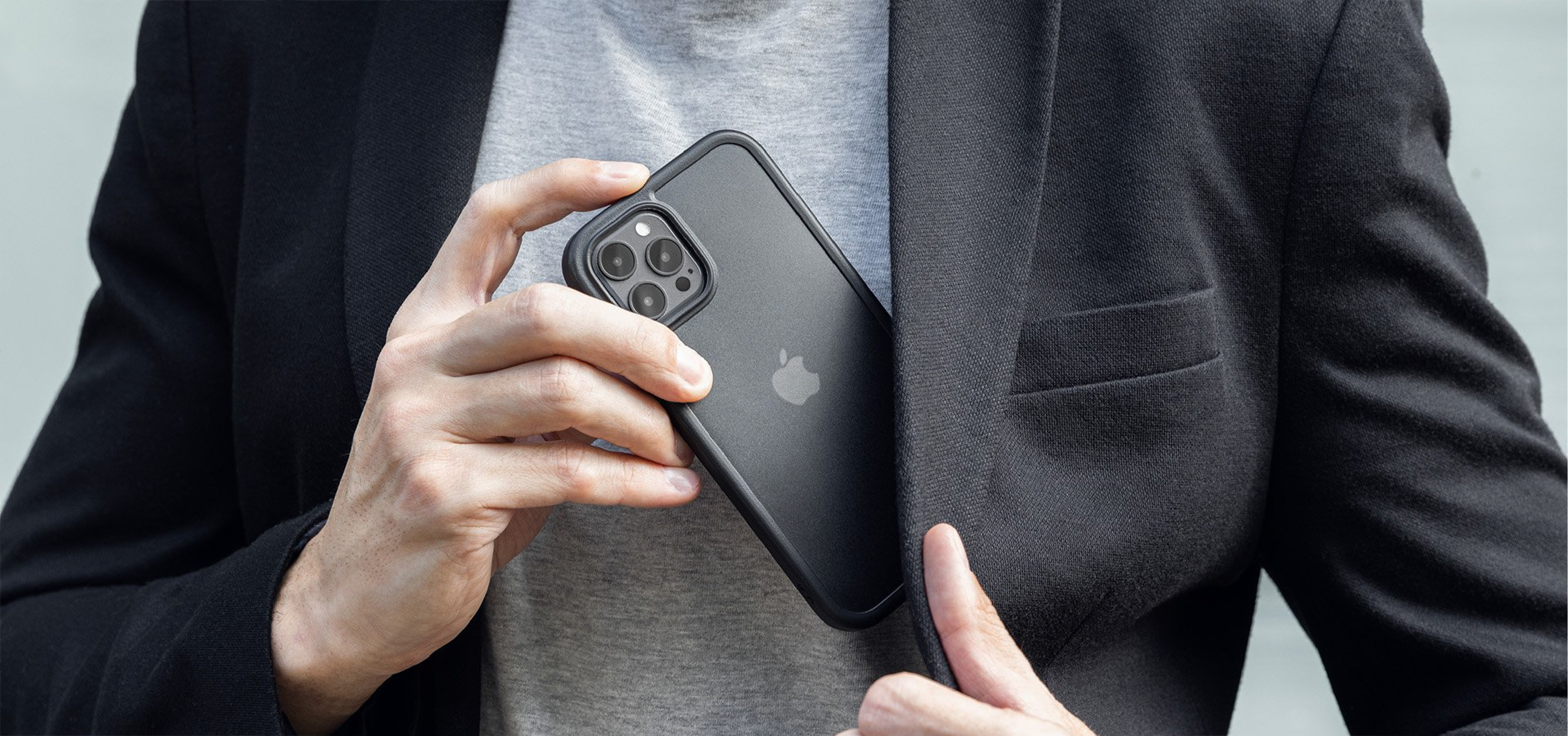 極素,卻不失品味。Simmpo嚴選3款最具質感的色系：霧透黑、霧透白、海軍藍