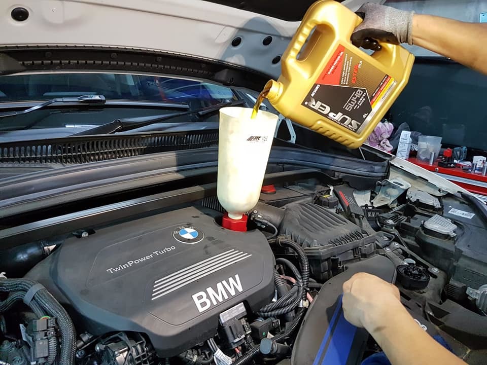 BMW X6 super ester plus 5W40 motor oil