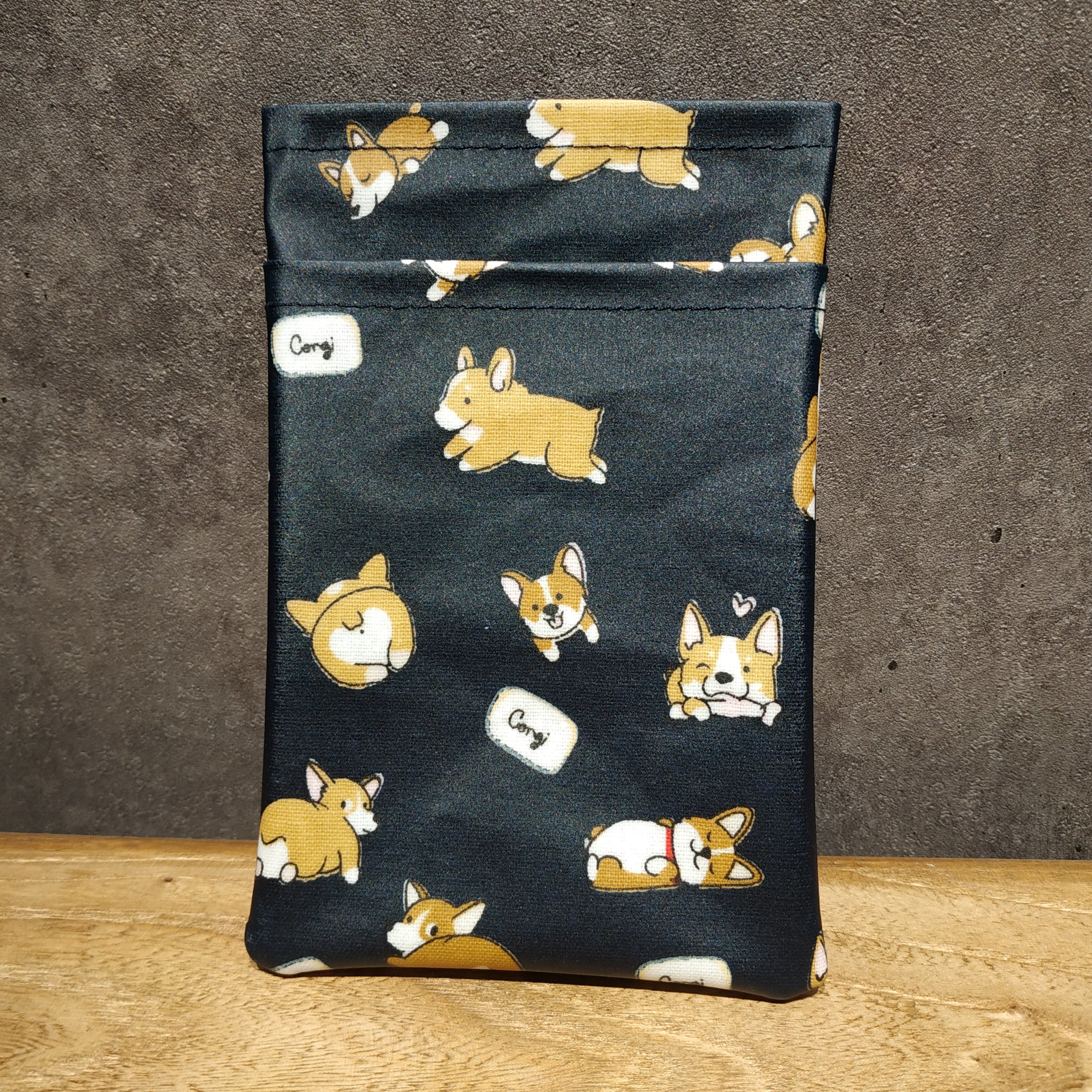 [現貨] 台灣手工防水布筆袋 - 可愛哥基 (深藍色)