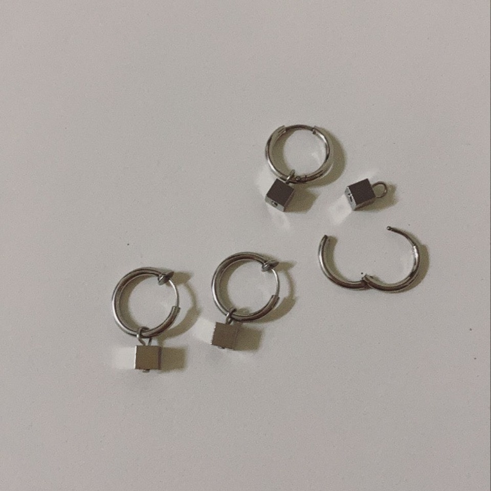 #現貨 (ACCE506) 鋼耳環 垂墜方塊耳環/耳夾