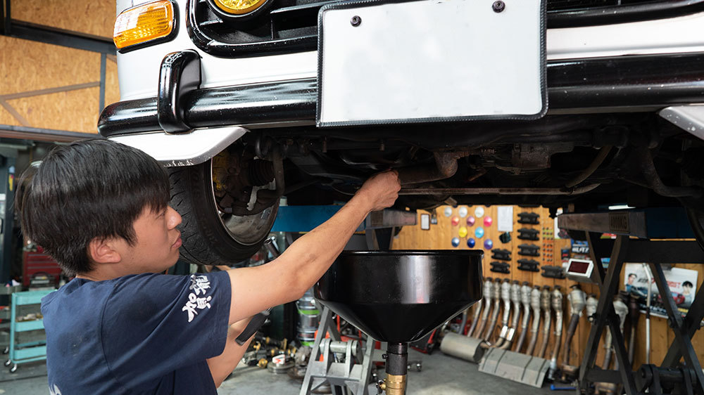 daihatsu gino ho lung motor oil change