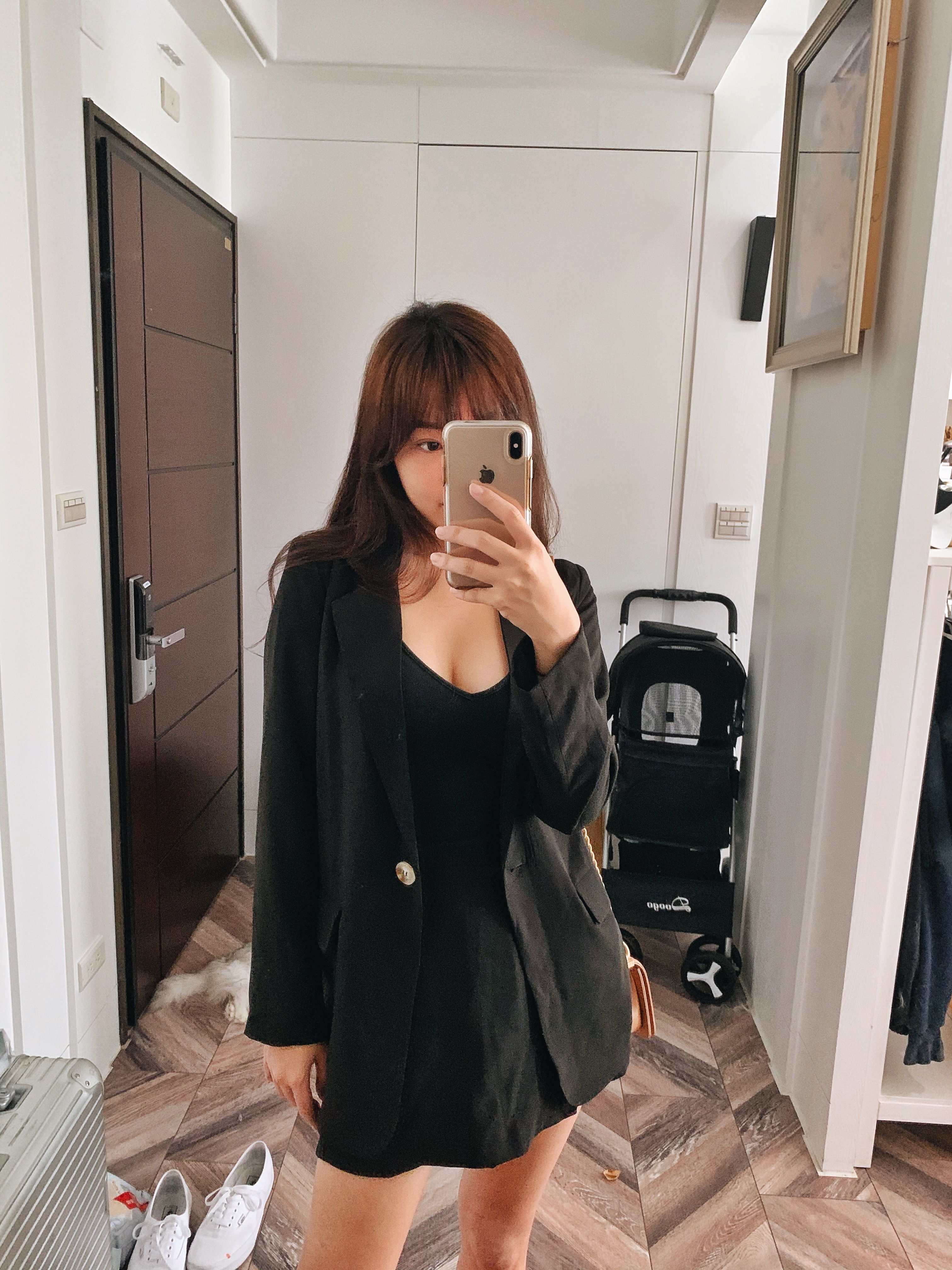 Yes or no? 喜歡這件 螺紋彈性斜肩帶連身背心