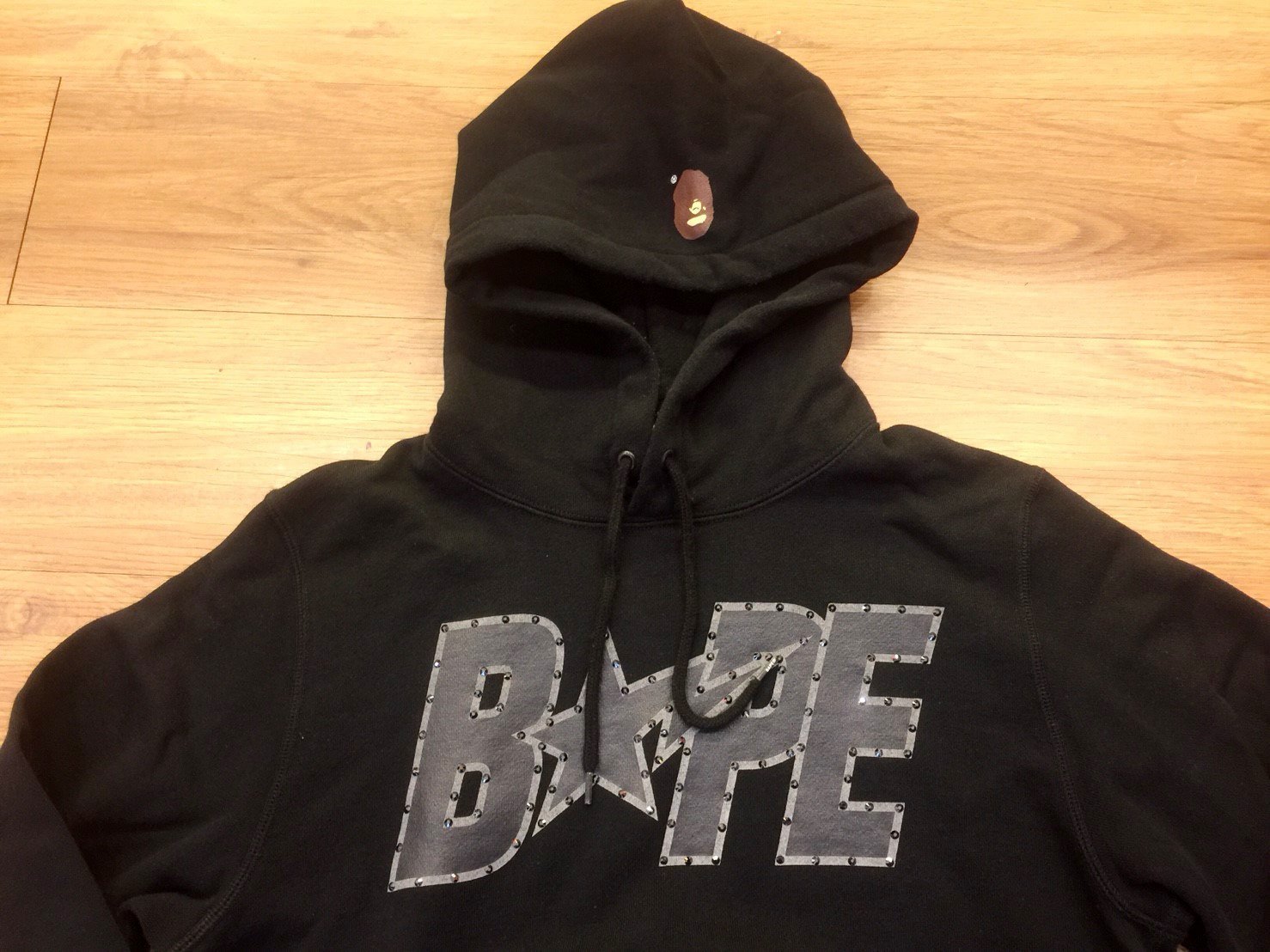 【車庫服飾】BAPE SWAROVSKI PULLOVER HOODIE 施華洛世奇 水鑽帽TEE 二手