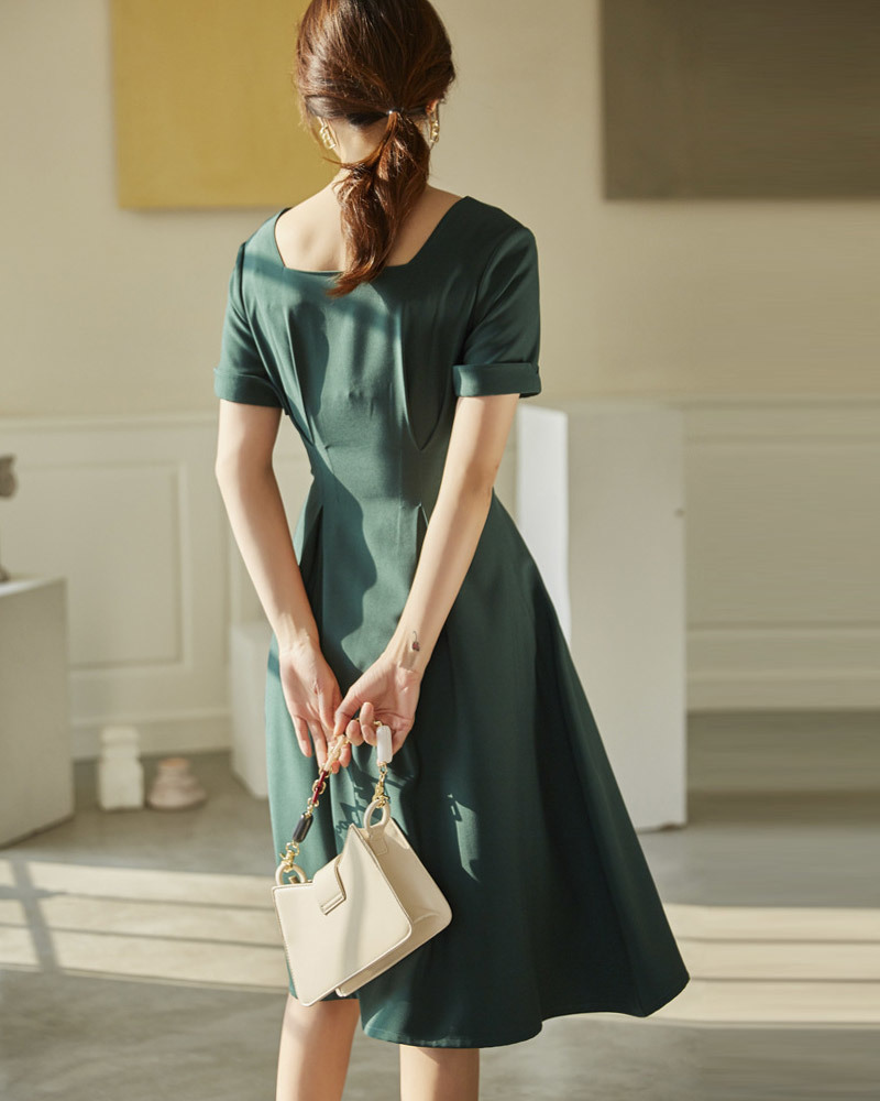 DEER.W赫本珍珠釦兩穿收腰洋裝 墨綠