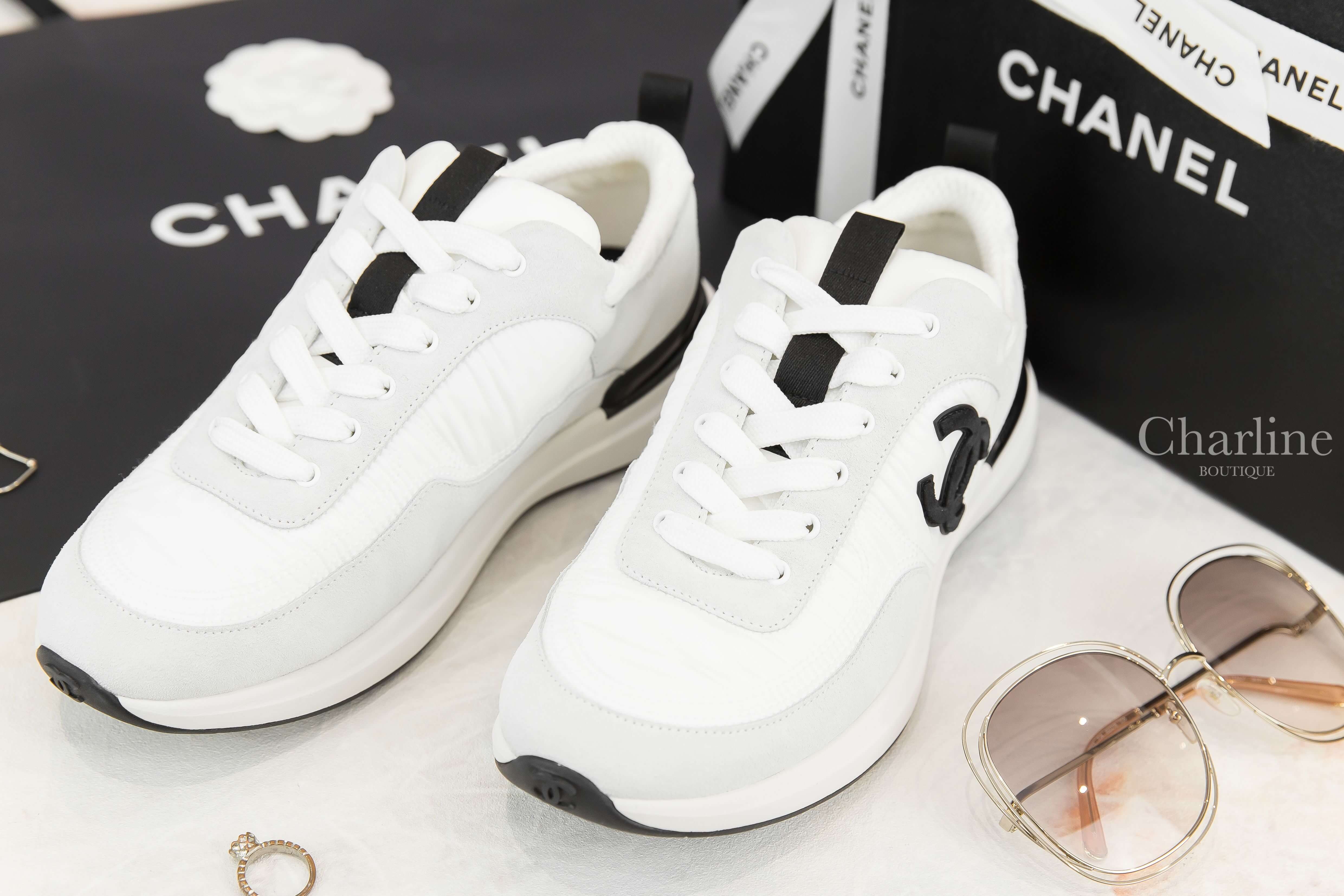 Chanel Trainers 白色尼龍拼灰麂皮黑CC牛皮運動鞋-Charline Boutique 精品代購