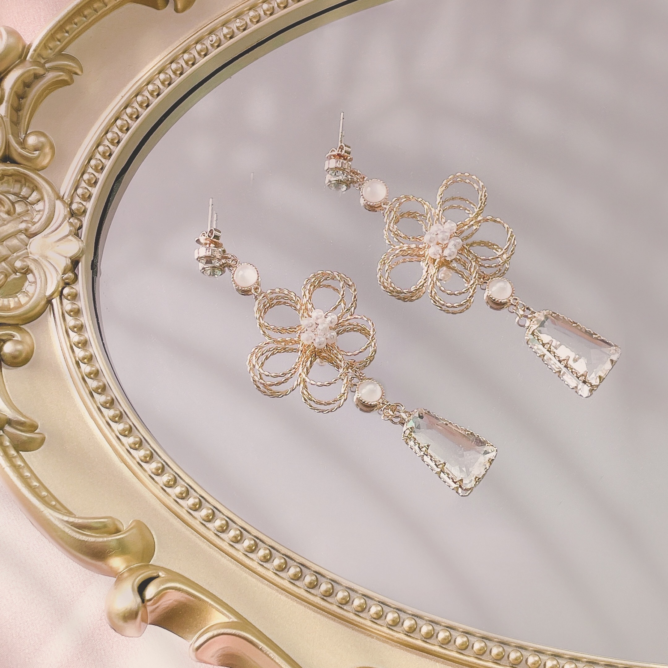 925 Sterling Silver Pearl Flower Crystal Earrings (Light Gold)