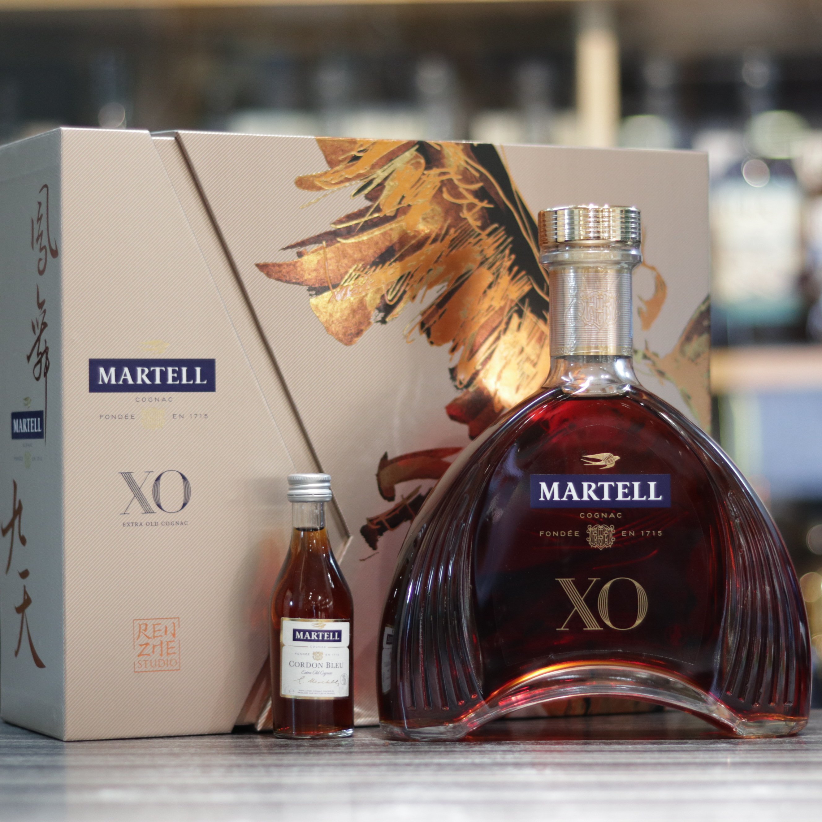 馬爹利 XO Limited Edition with 5cl Cordon Bleu - 70cl/40%