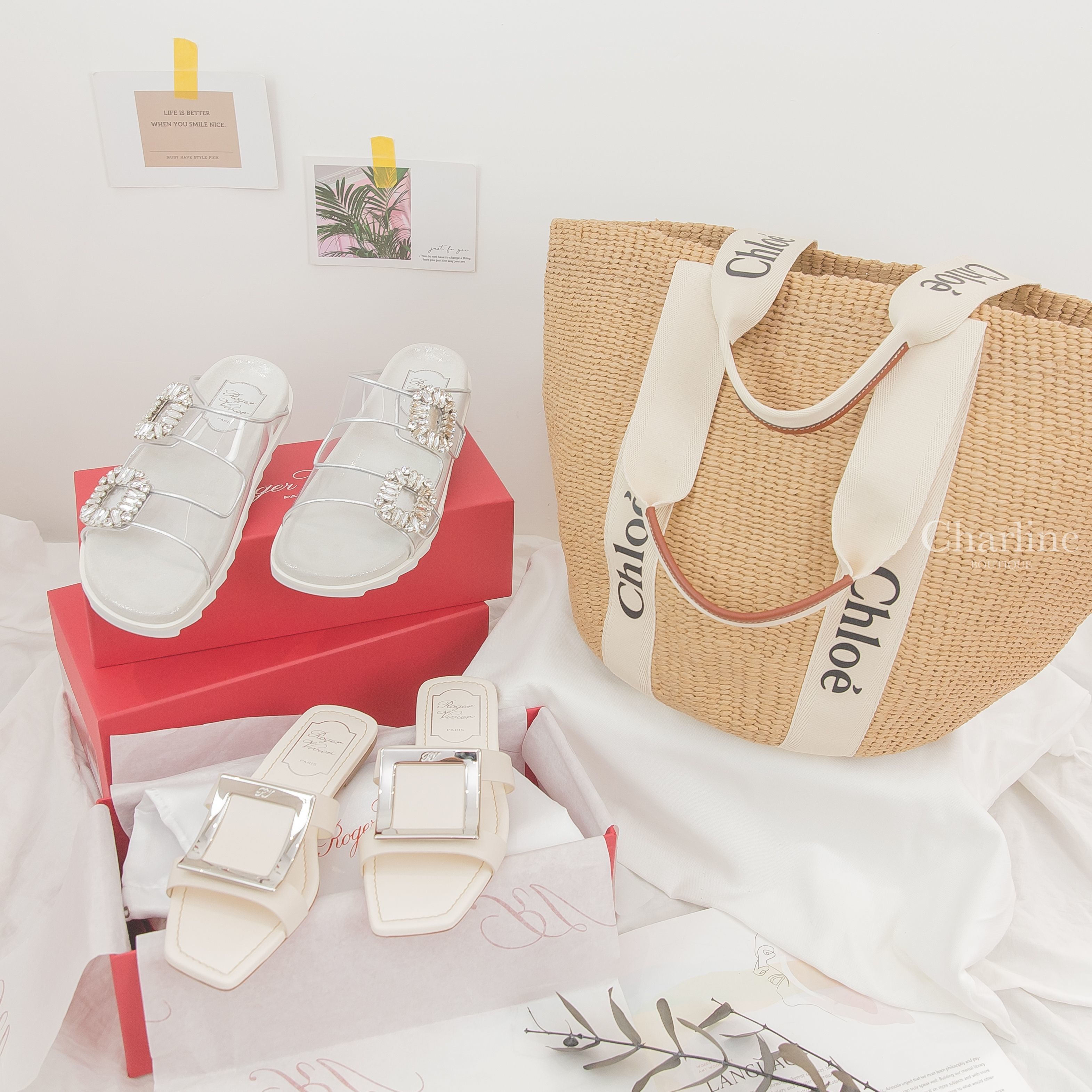 Chloe Woody Basket 米白色帆布黑Logo提把大型手提草編肩背包,Roger Vivier Buckle 銀色透明PVC銀色水晶方鑽涼鞋,Roger Vivier 白色皮革銀色方釦拖鞋-Charline Boutique 精品代購
