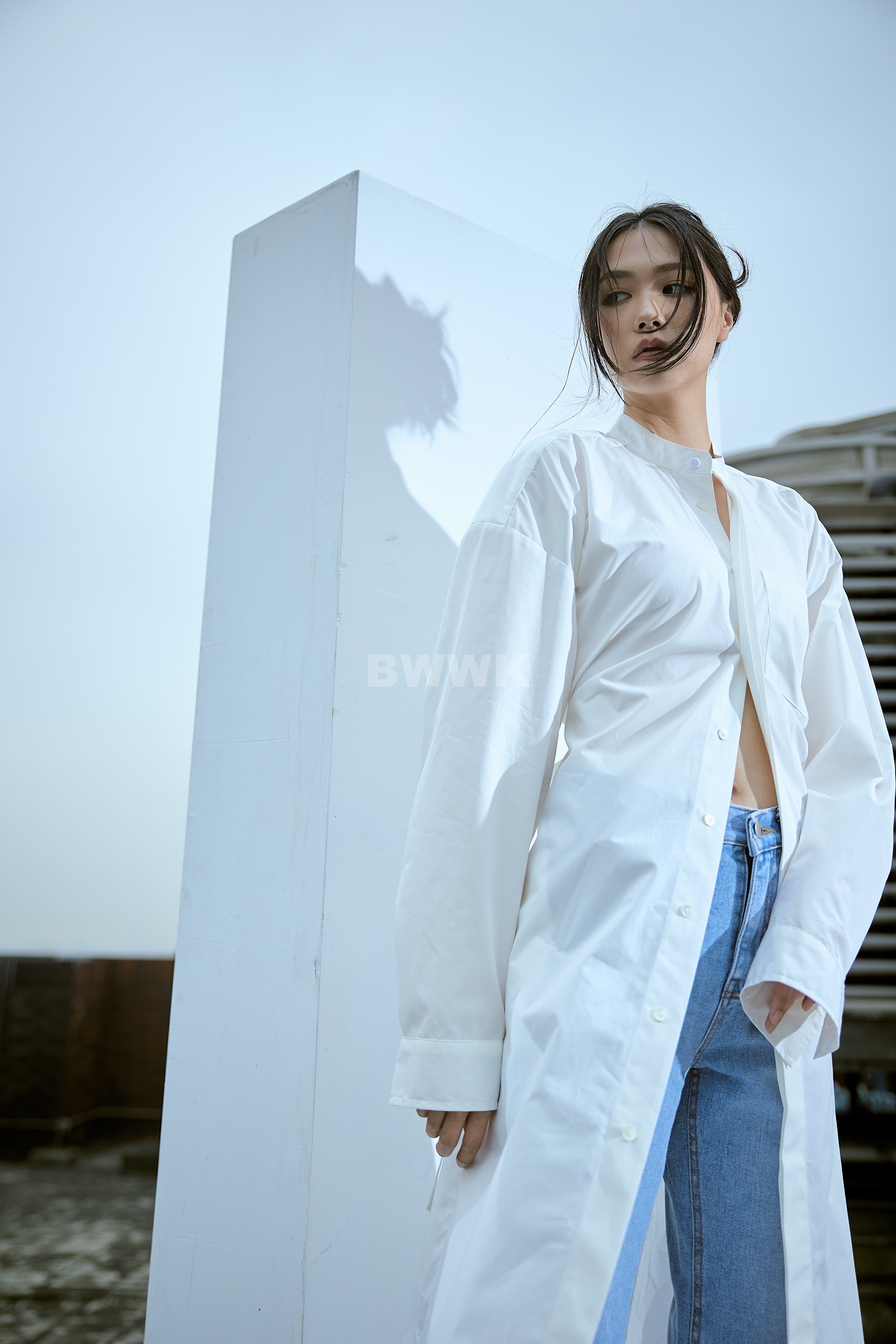 【瑕疵】簡約長版襯衫 附綁帶