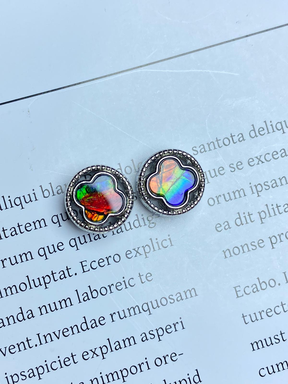 Charms斑彩圓.四葉草