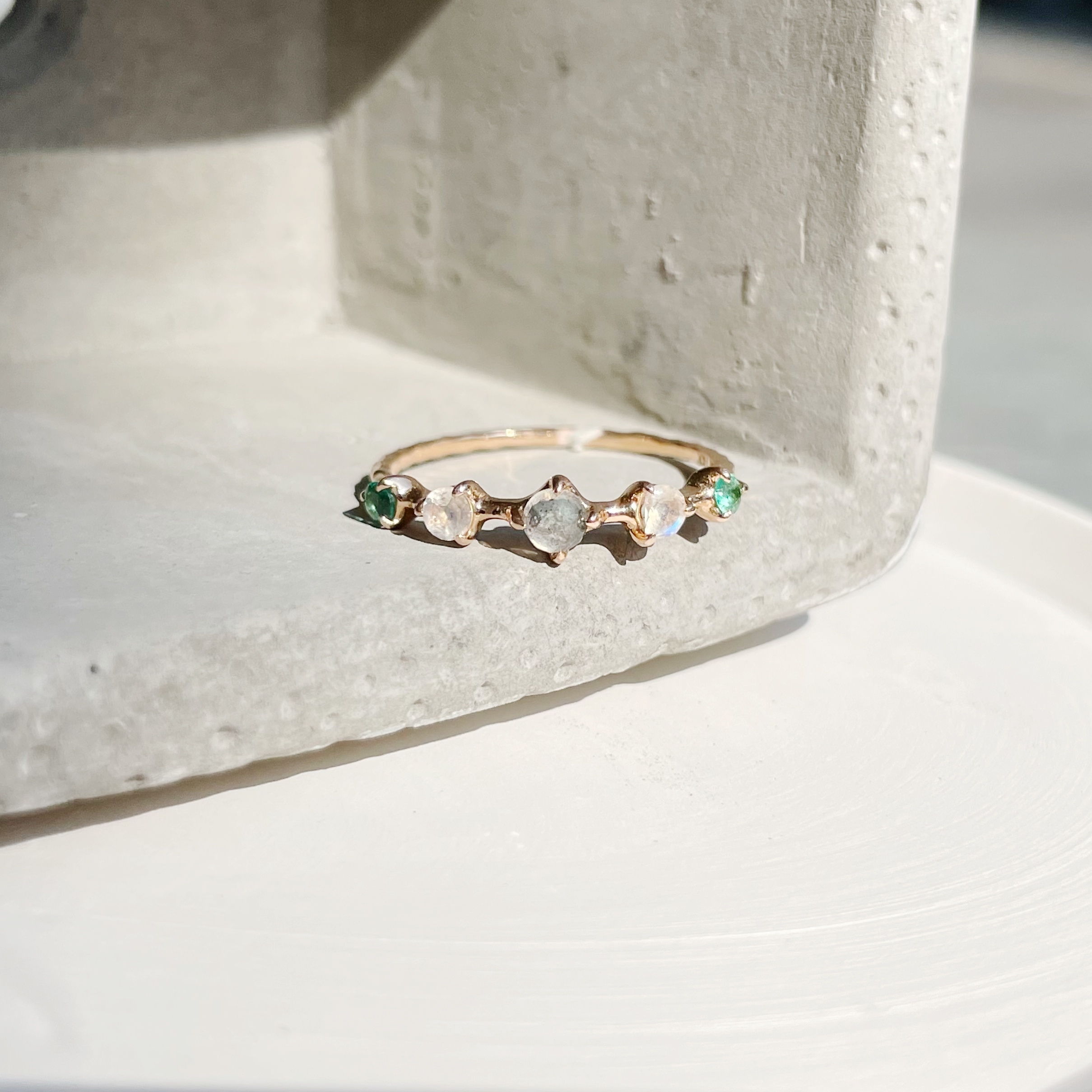 14K綠色行星系寶石戒指