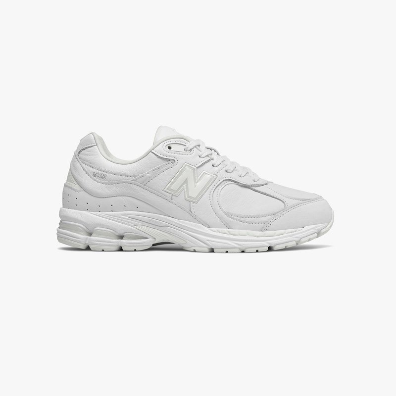 new balance 2002r all white