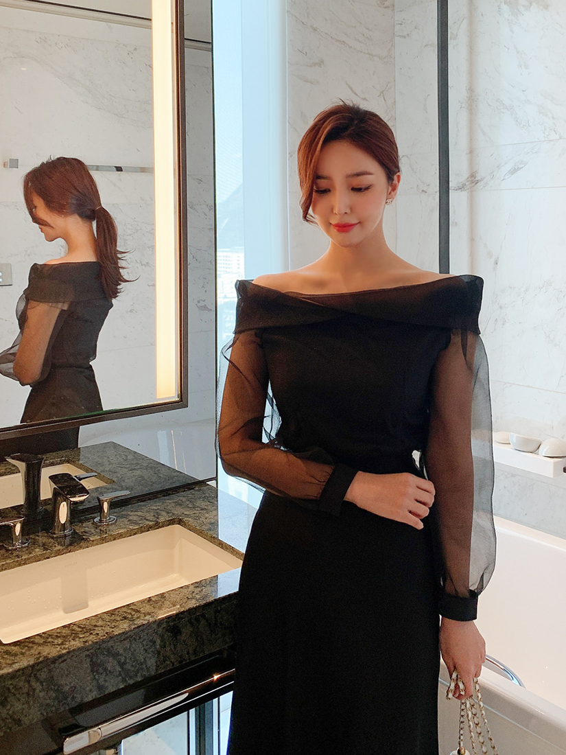 [現貨] 平口透膚亮亮上衣(黑色)