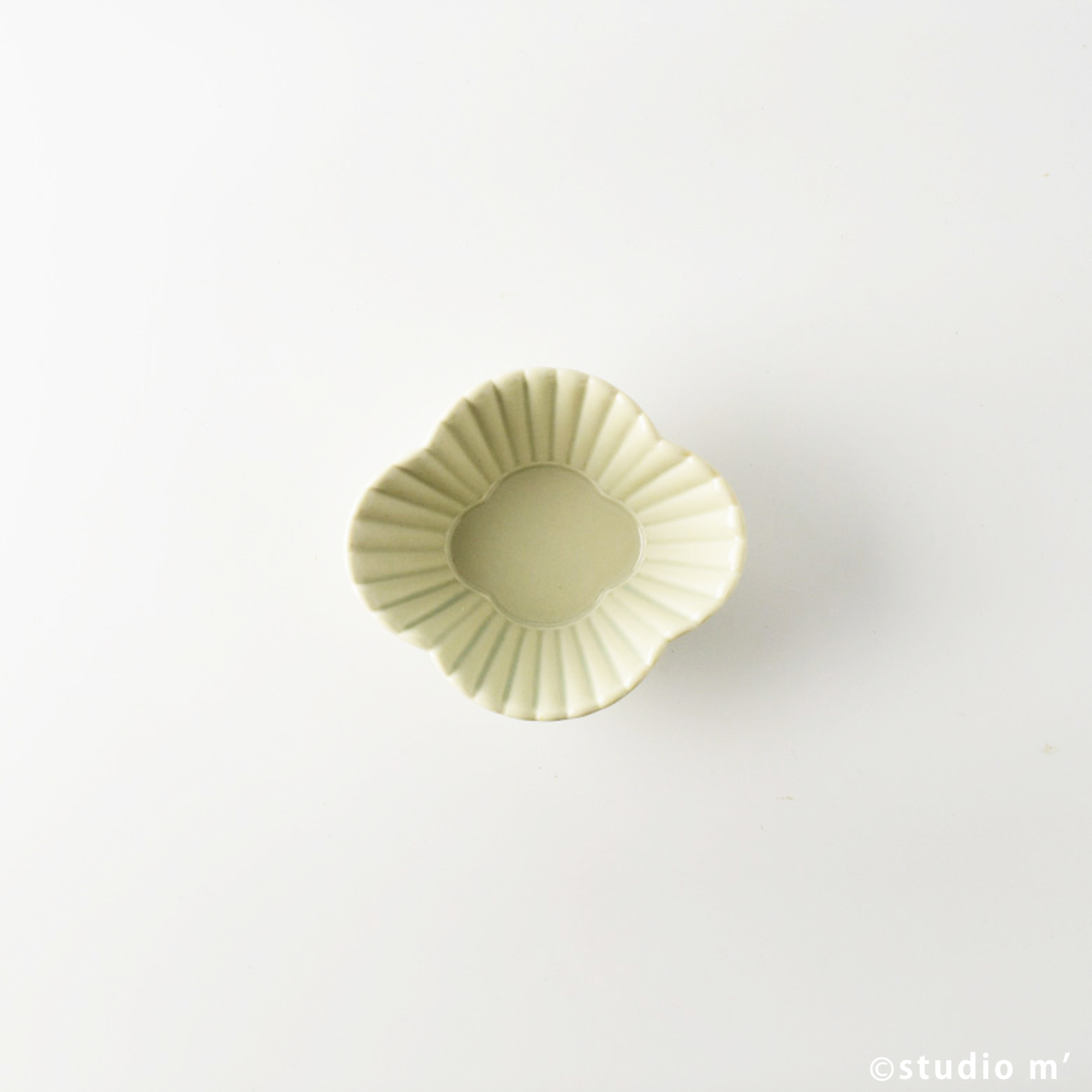 STUDIO M'-KIKUWARI MOKKOU 菊割木瓜 3.5寸鉢 青白