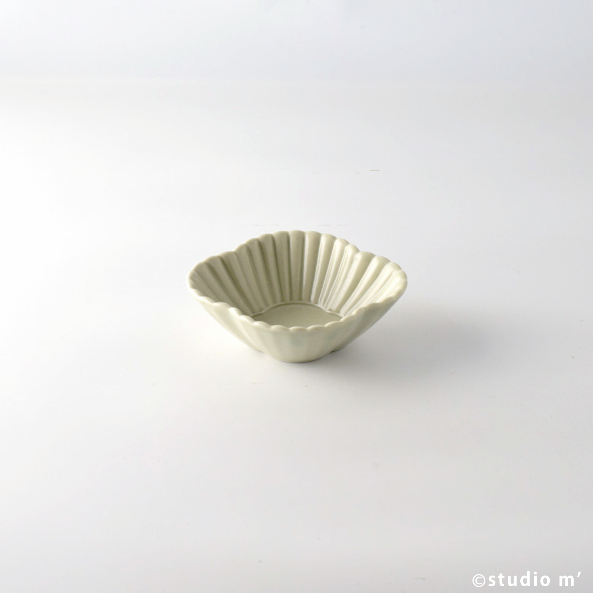 STUDIO M'-KIKUWARI MOKKOU 菊割木瓜 3.5寸鉢 青白