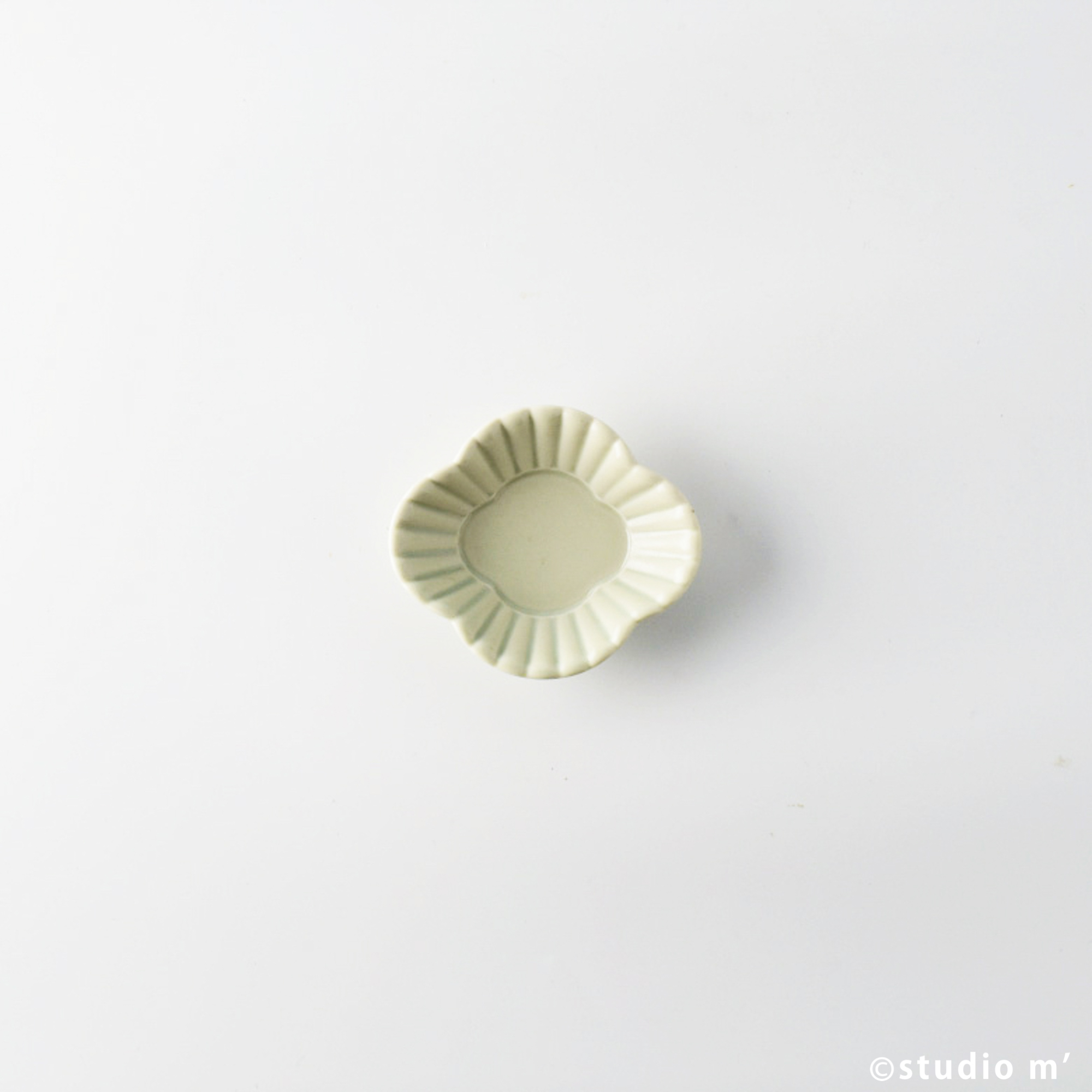 STUDIO M'-KIKUWARI MOKKOU 菊割木瓜 豆皿 青白