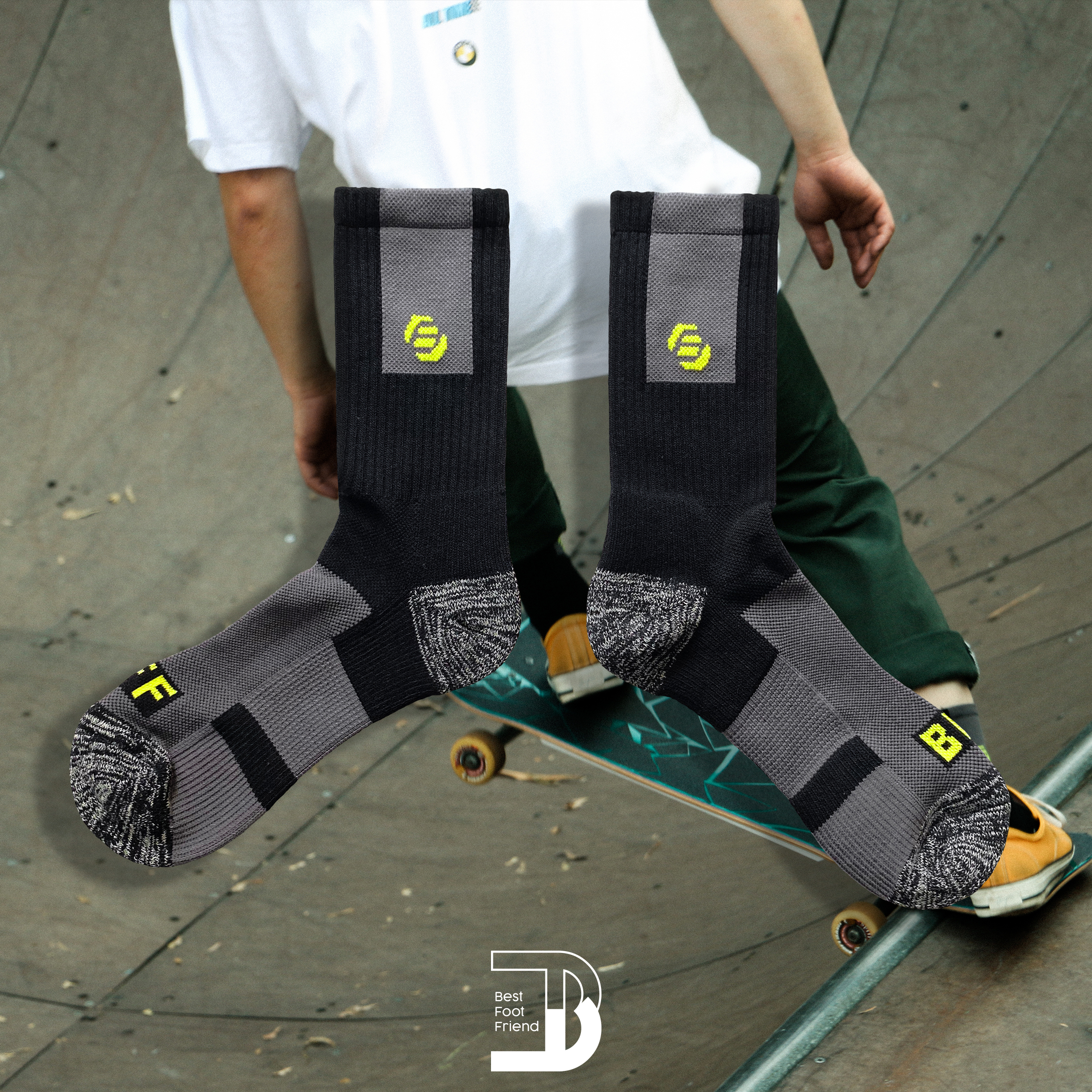 LIGHT ARCH_Black_BF210005