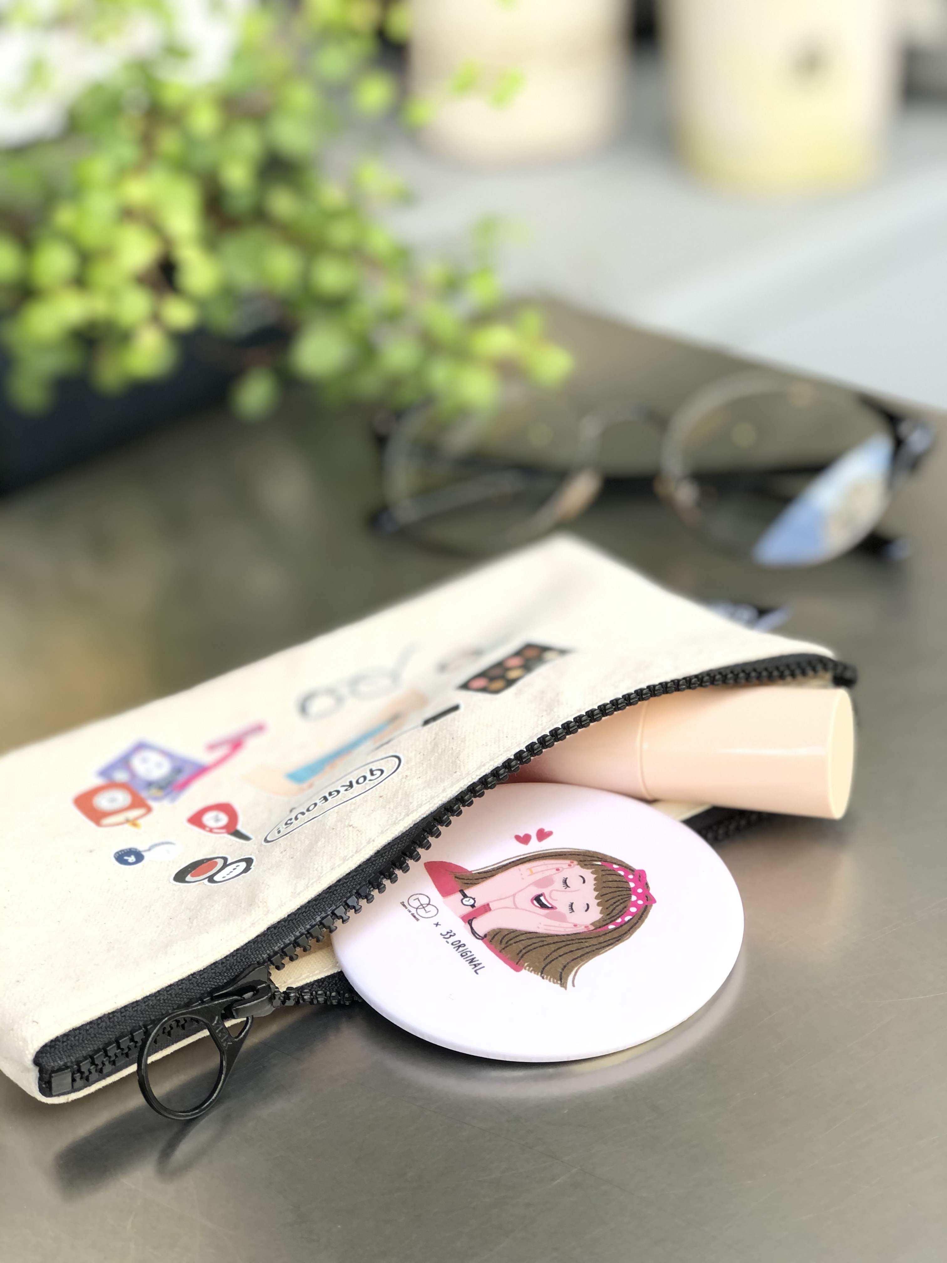 33_original x zoom in 一秒變美化妝包