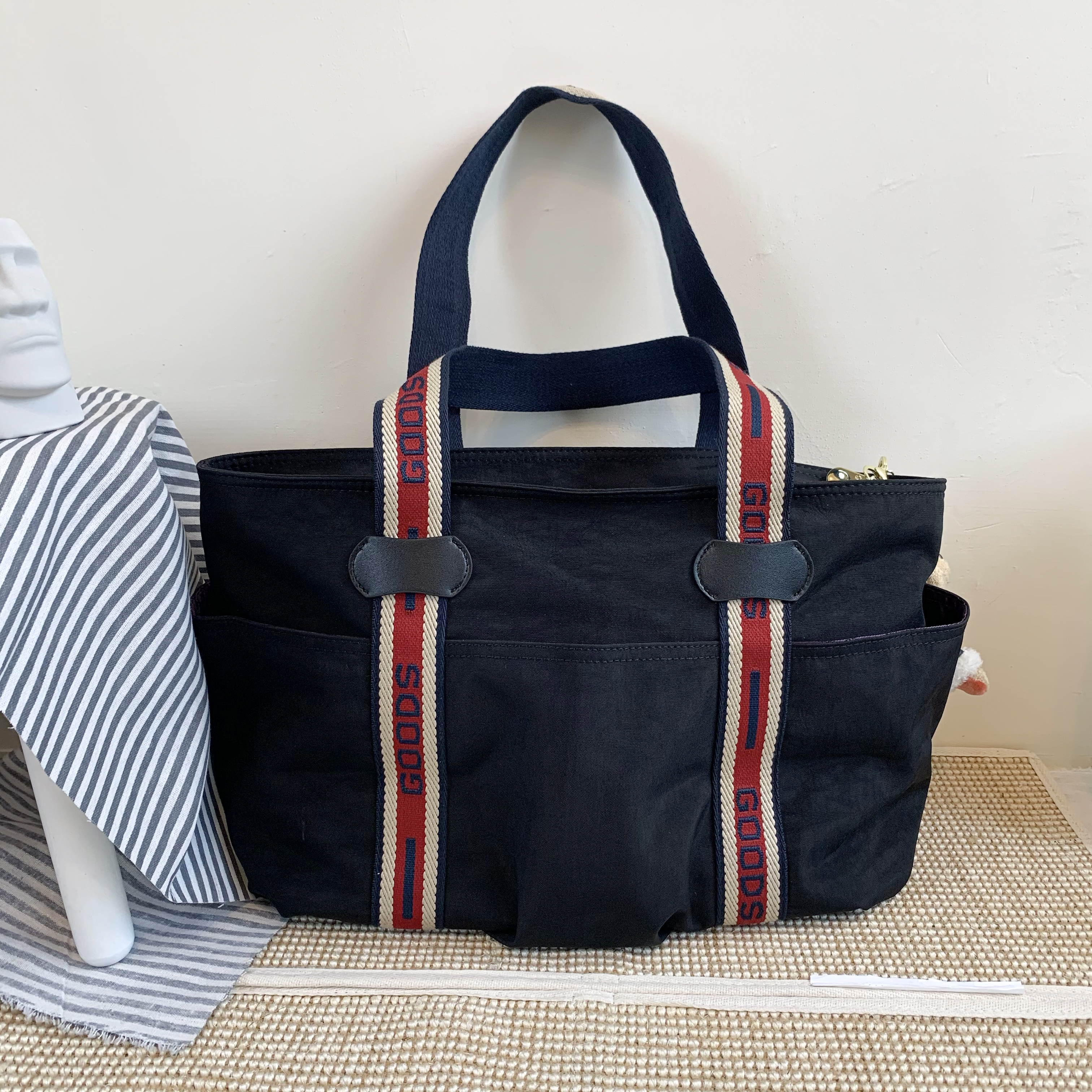 GOODS 織帶黑 防潑水手提包  附吊飾  #2075