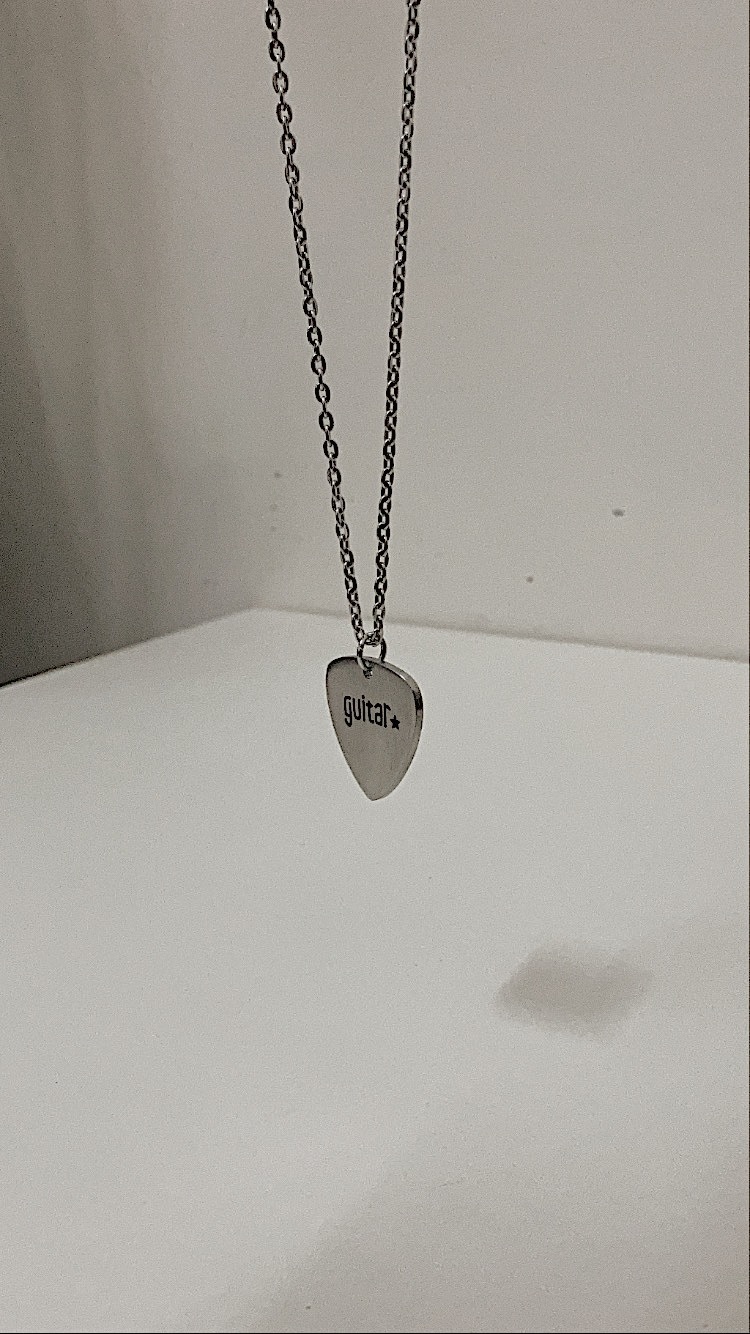 #現貨 (ACCN550) 鋼項鍊 吉他撥片