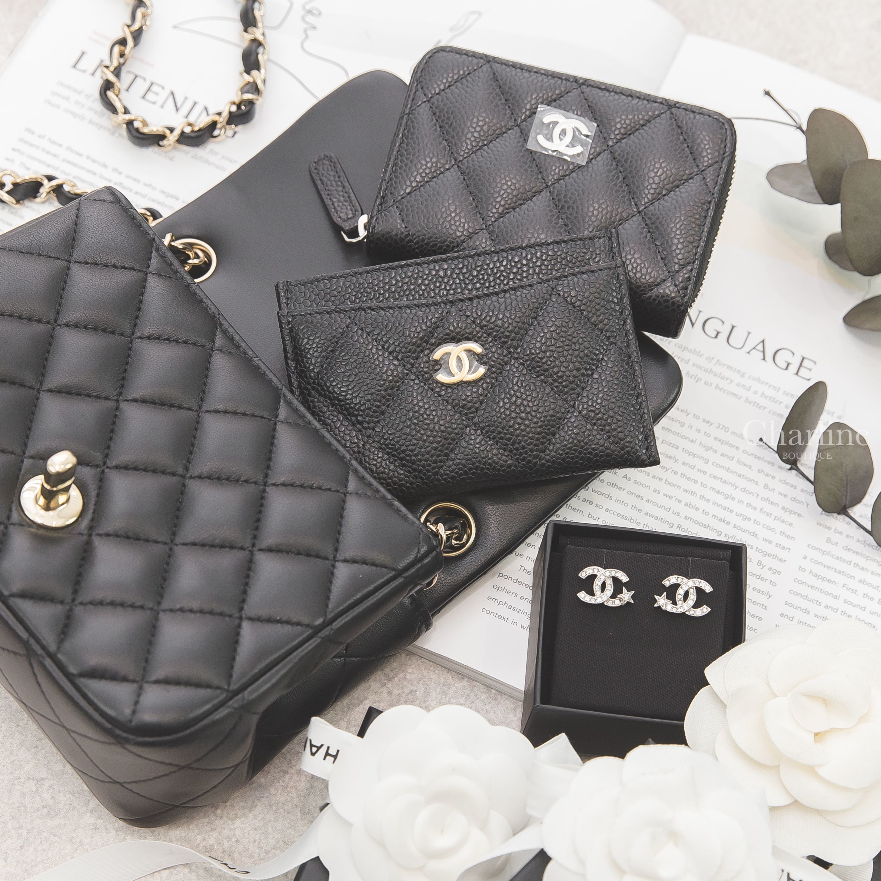 Chanel Zipped Coin Purse 黑色銀CC荔枝菱格紋拉鍊零錢包,Chanel 黑色金CC荔枝紋卡片夾,Chanel 銀色鑲鑽CC星星耳環,Chanel 黑色金鍊小羊皮肩背包-Charline Boutique 精品代購