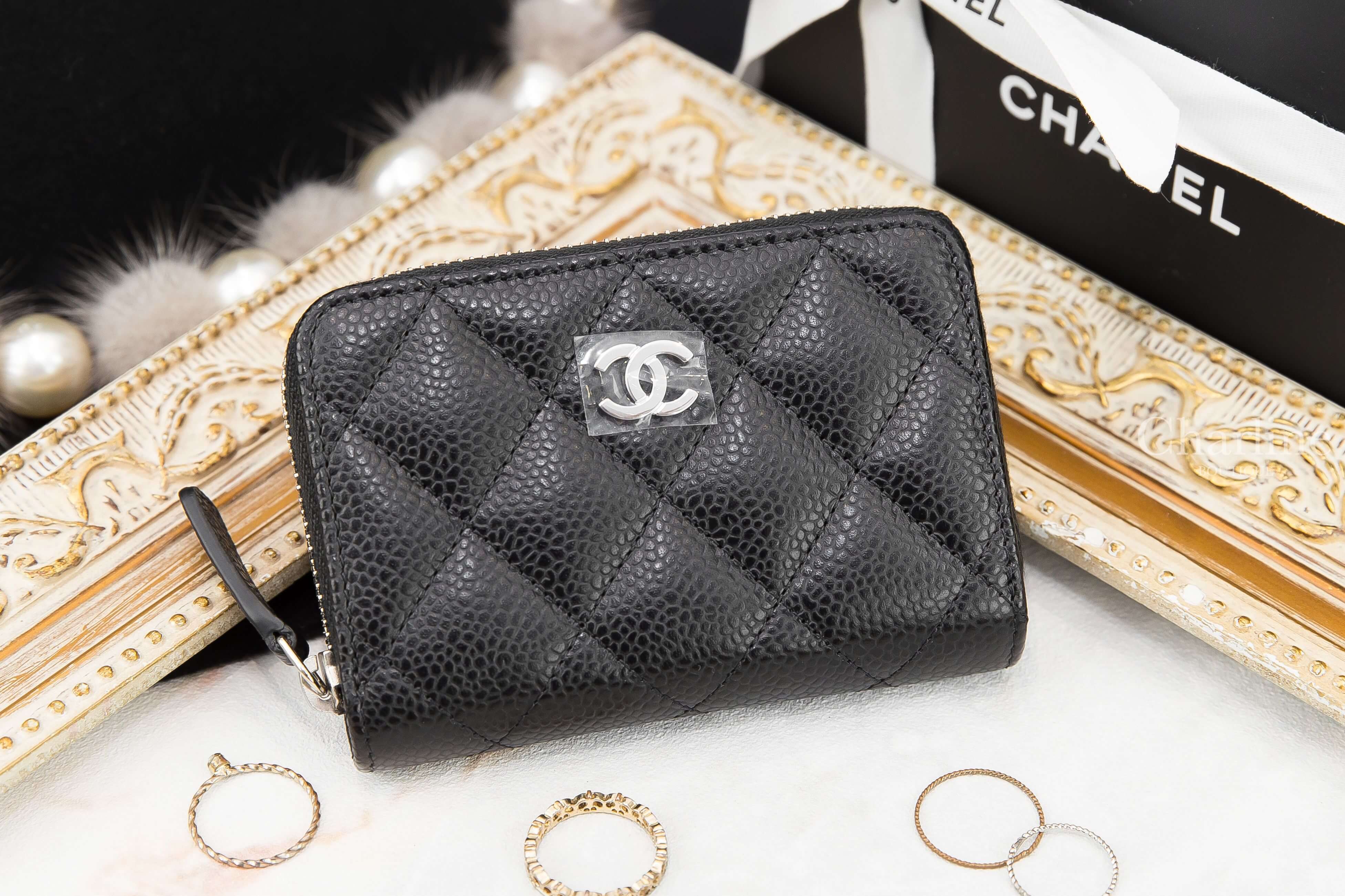 Chanel Classic Zipped Coin Purse 黑色銀CC荔枝菱格紋拉鍊零錢包-Charline Boutique 精品代購