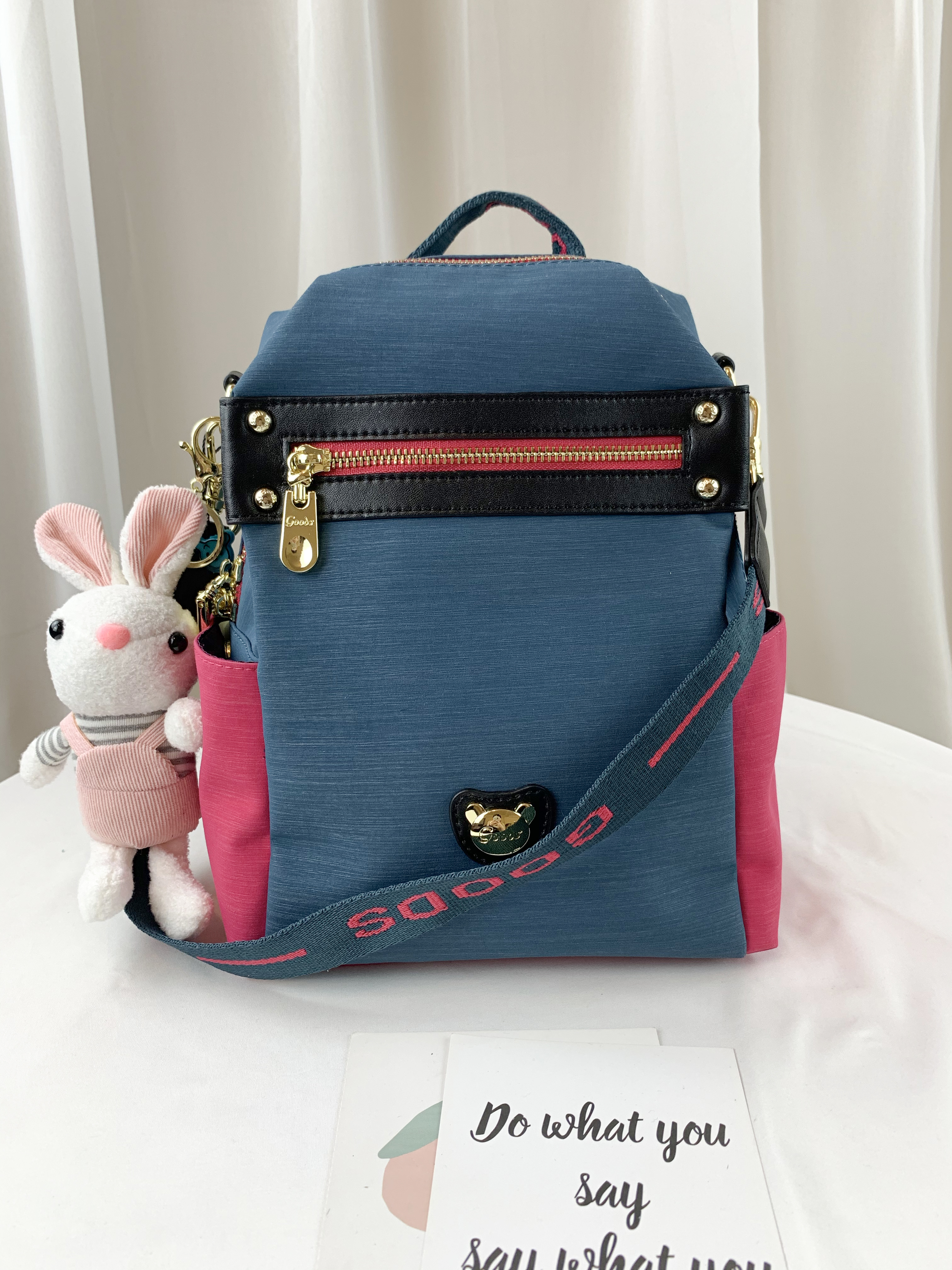GOODS 綠桃拼色 防潑水後背包 / 側背包 附小熊吊飾 #2653