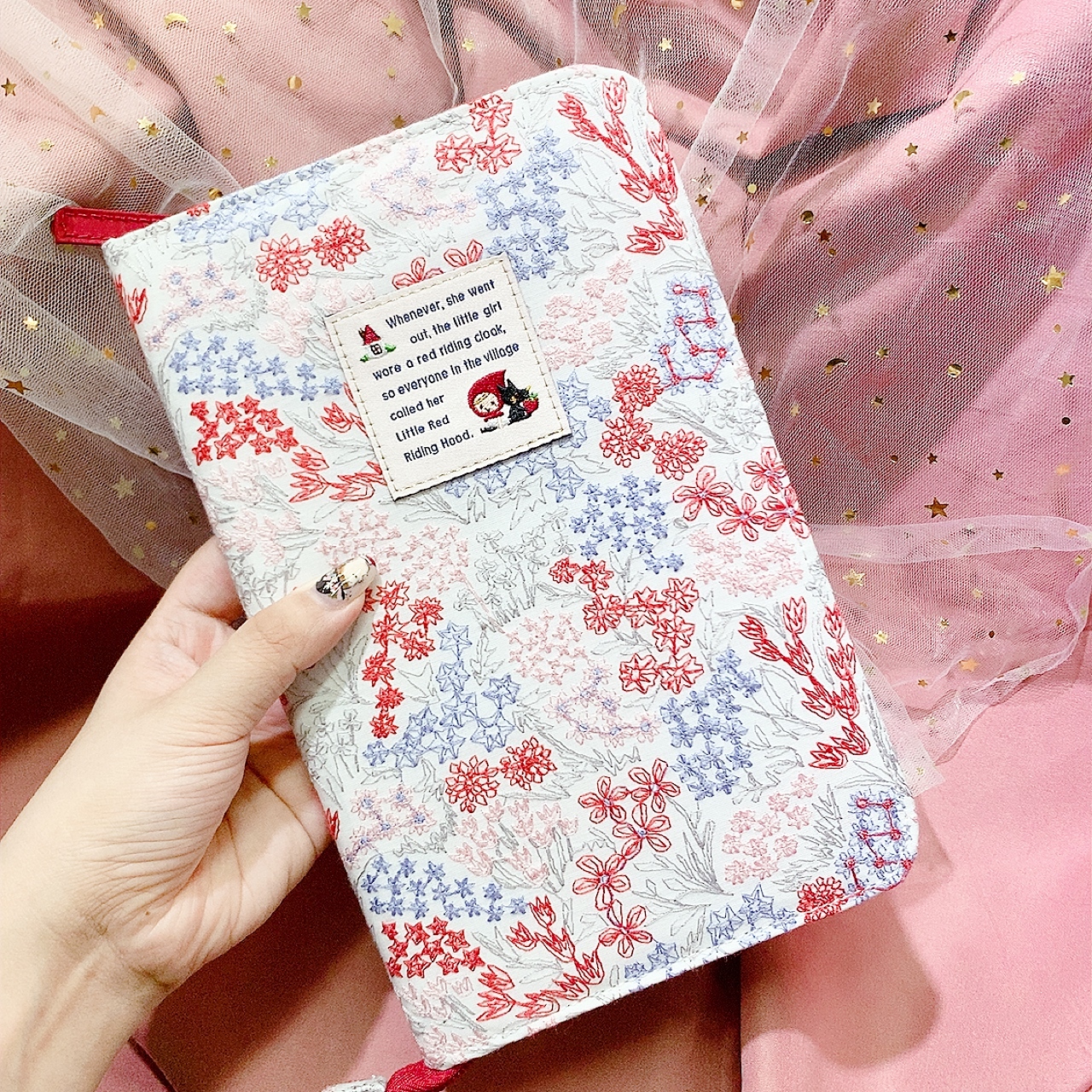 日本迪士尼公主刺繡 多用途拉鏈袋(小紅帽/小魚仙/愛麗絲)