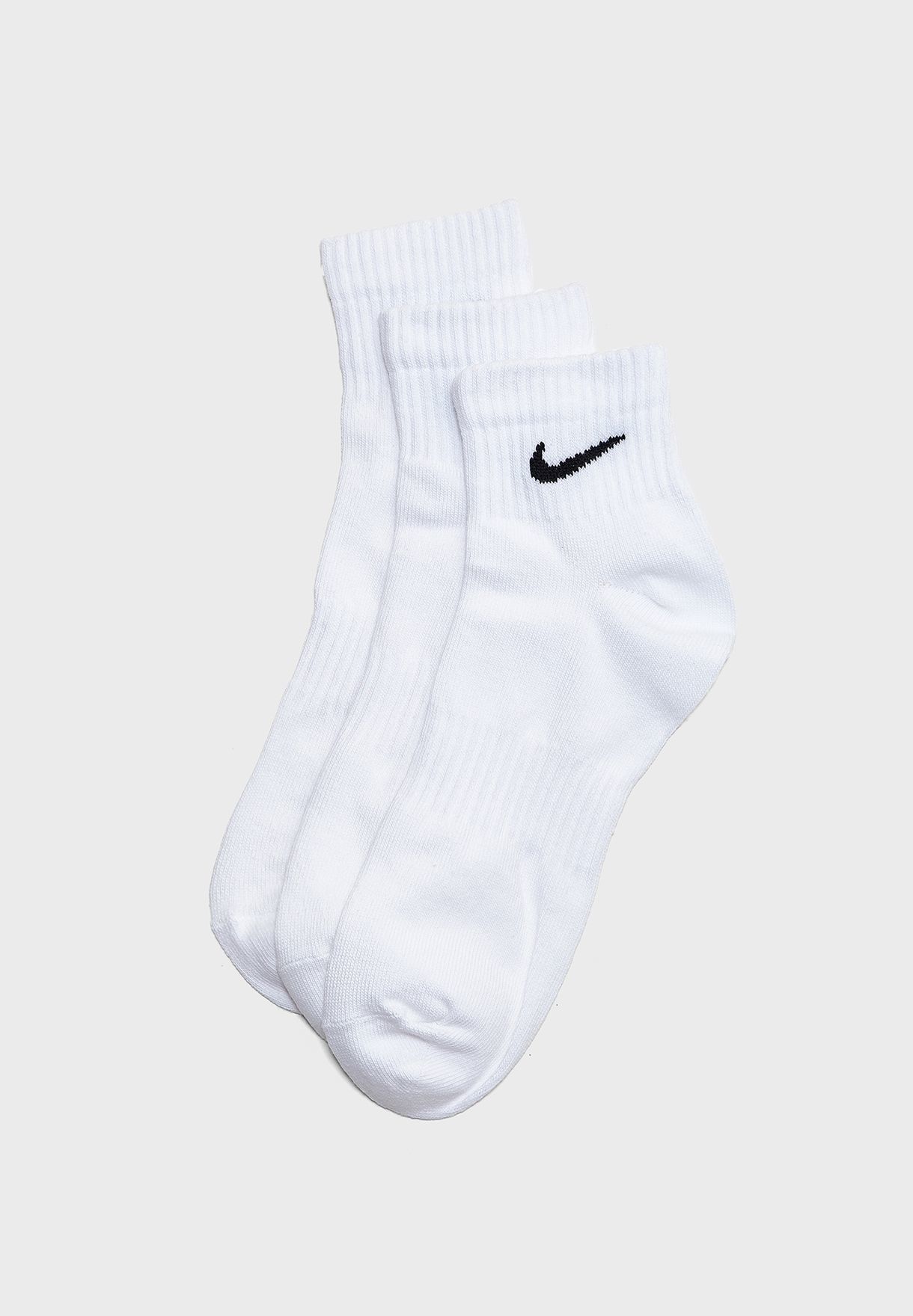basic white nike socks
