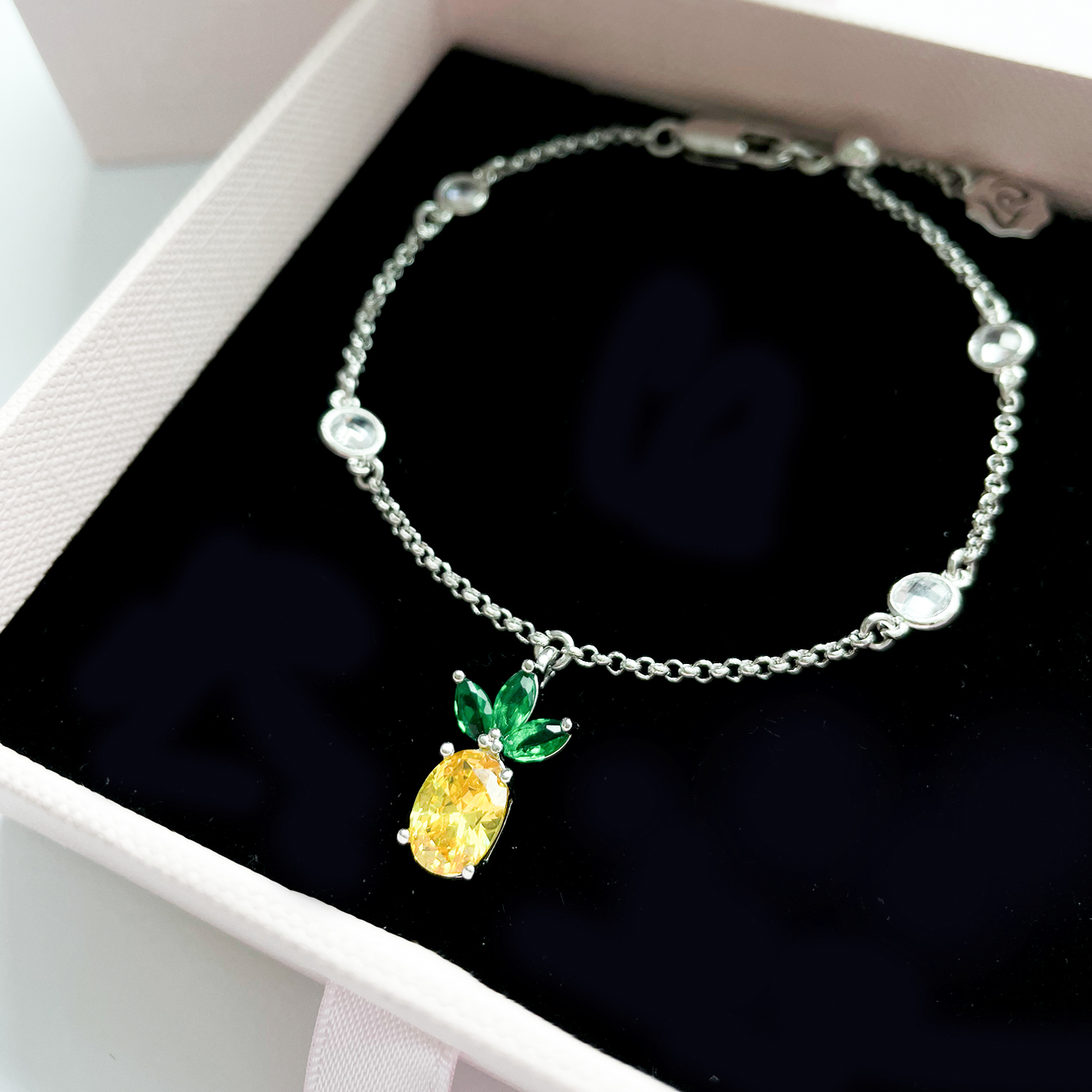 Crystal Pineapple Bracelet (Silver)