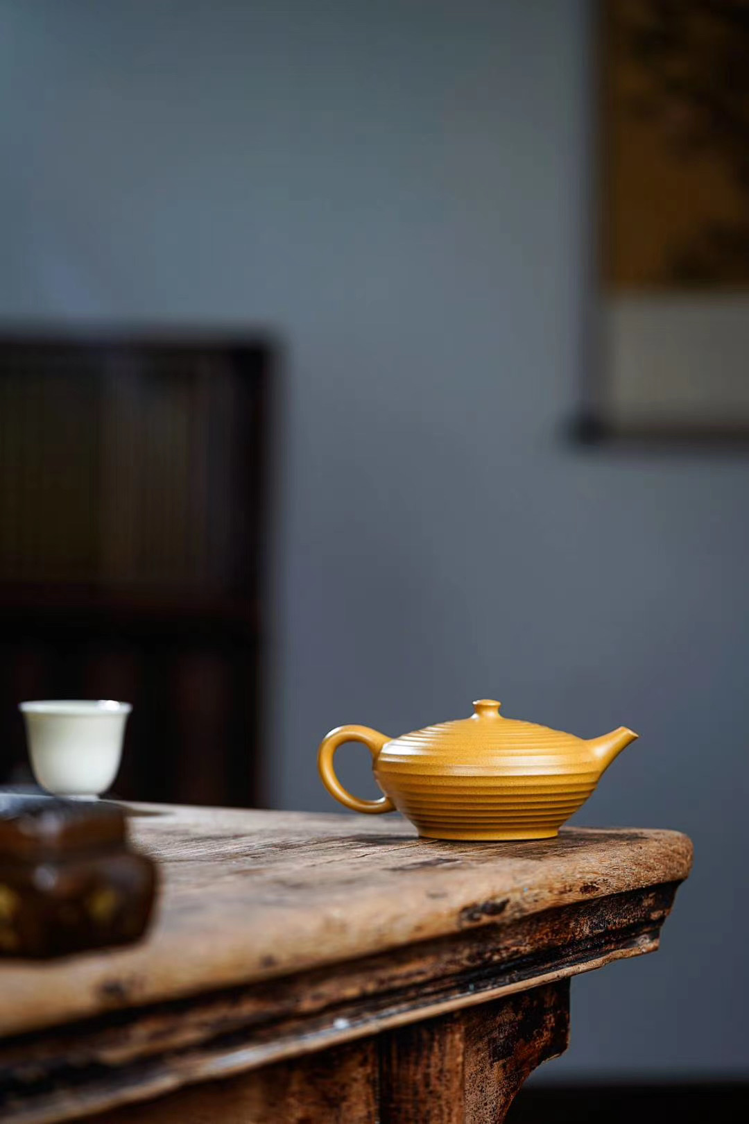 【波靜】-- 靜水是一種「表面俱澄澈」的存在， 是脫離日常煙火的抒情氣氛。