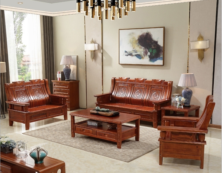 木頭材質堅硬 坐感較不適