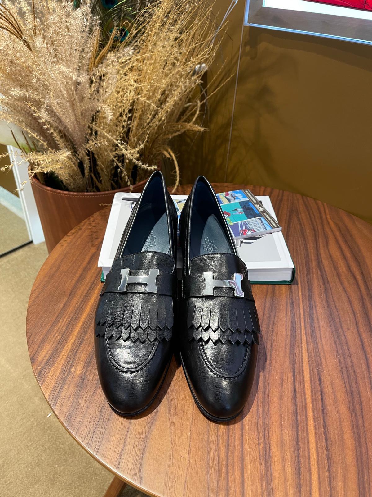 Hermes 女裝皮鞋 黑色銀扣