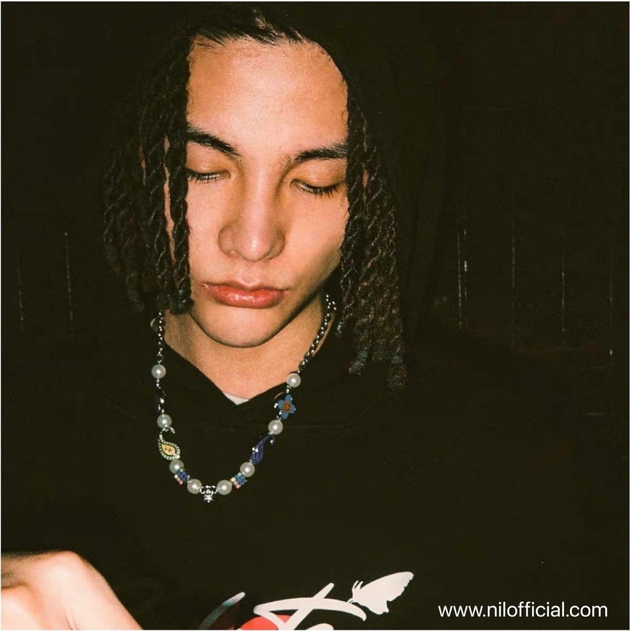 SALUTE x * EVAE+ 十字花瓣笑臉項鍊