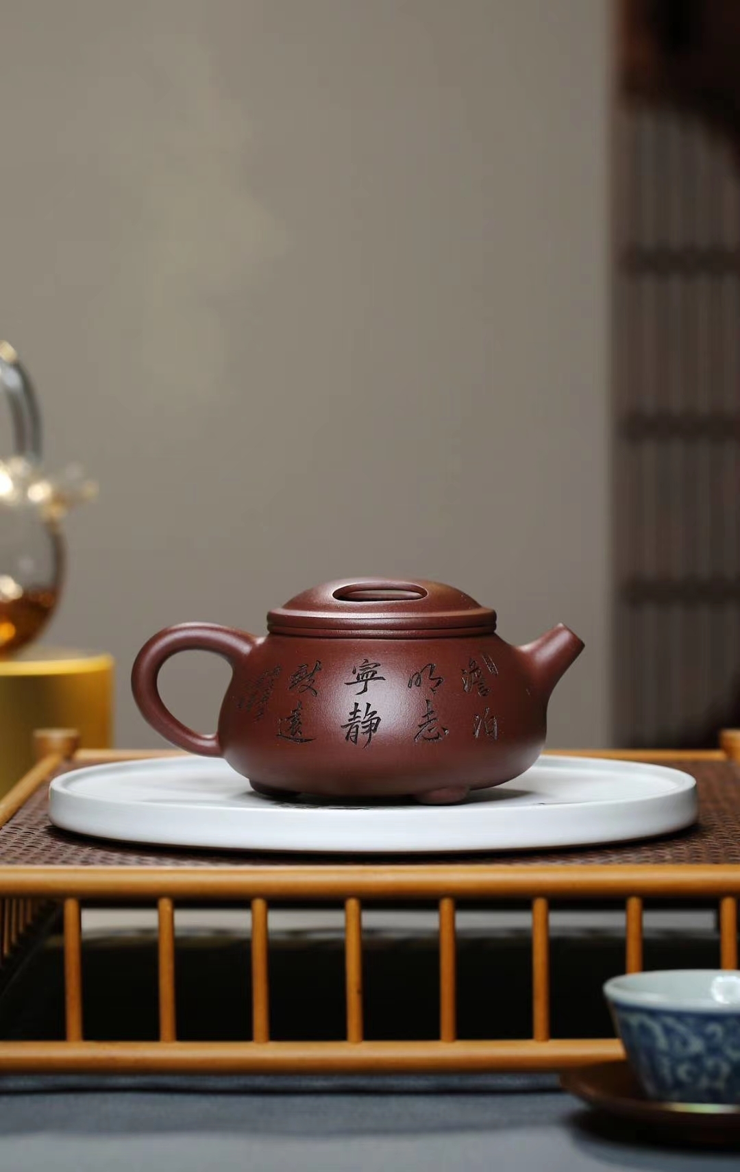 【牛蓋石瓢】--  顧名思義其壺蓋為牛蓋形，整體器型依石瓢而造，將牛蓋與石瓢的形態特質融為一體。