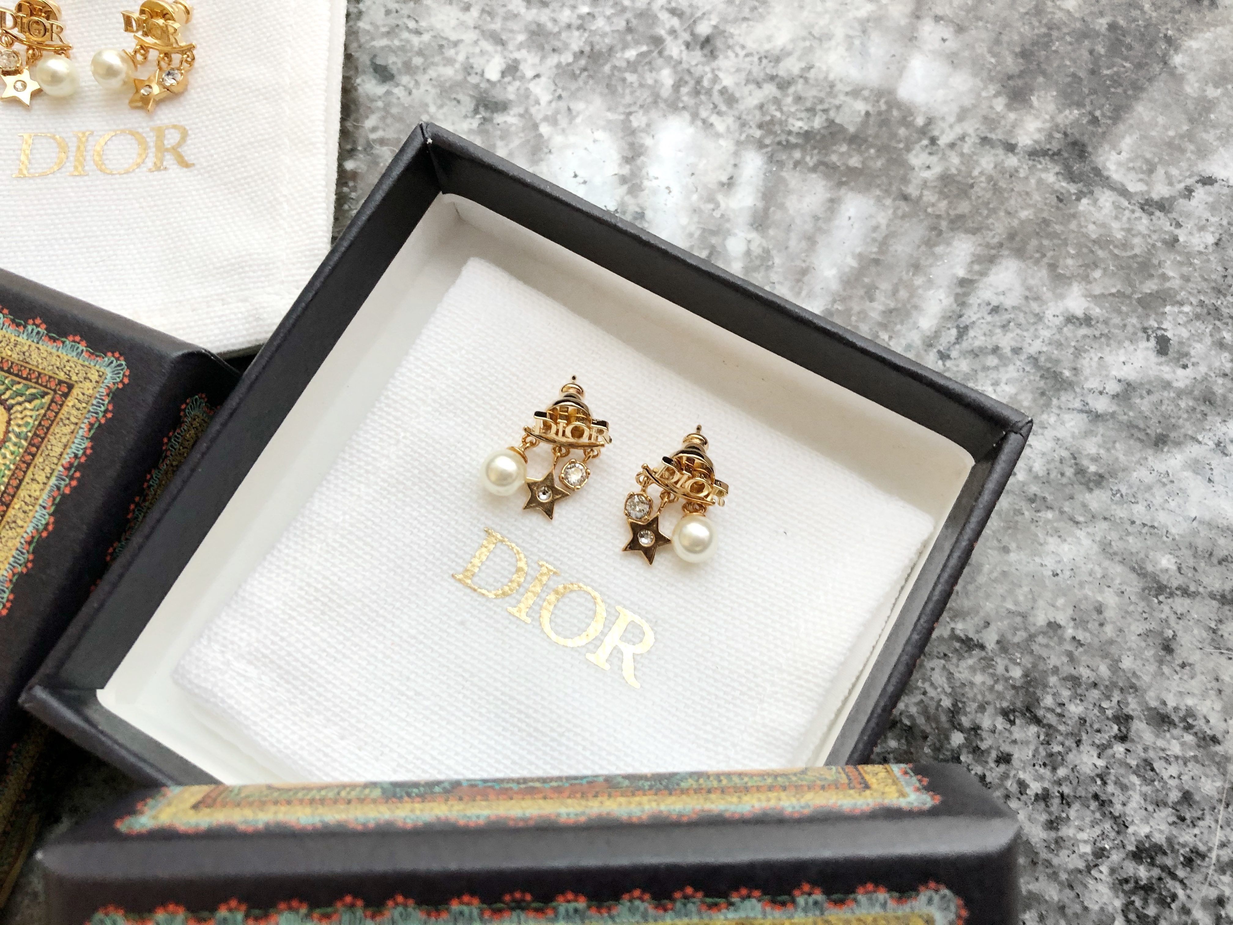 DIOR Dio(r)evolution Earrings E1169