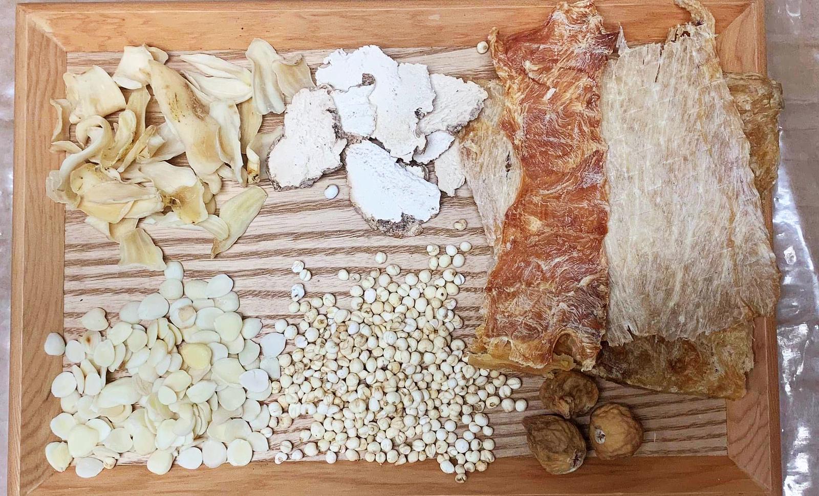 鱷魚肉虎乳靈芝湯