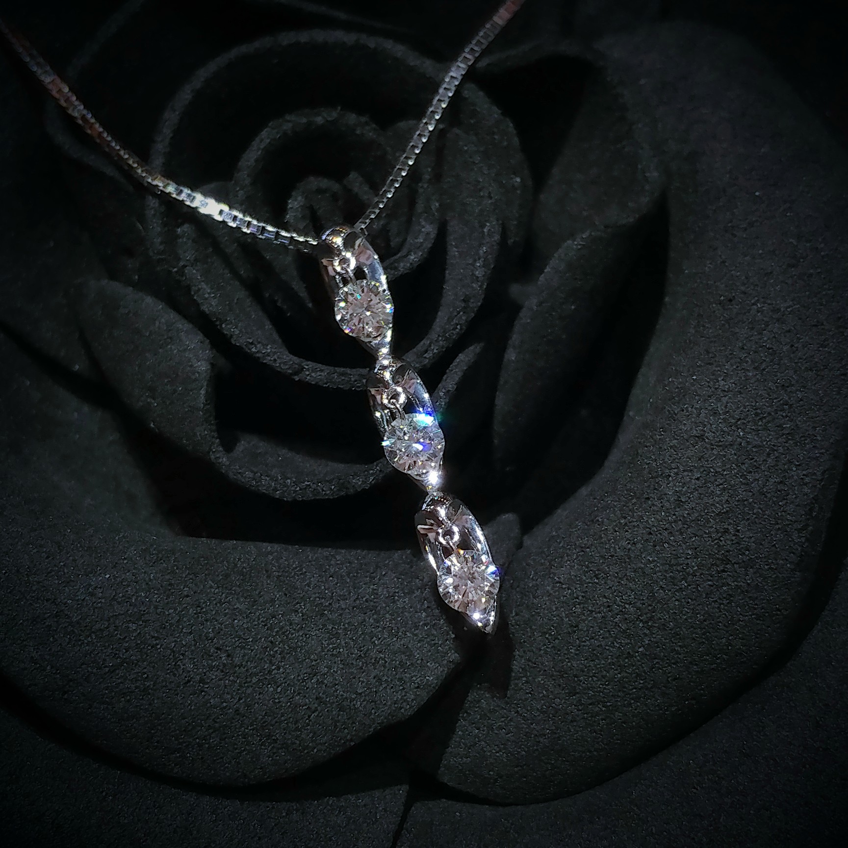 18K White Gold 0.46ct Diamond Necklace