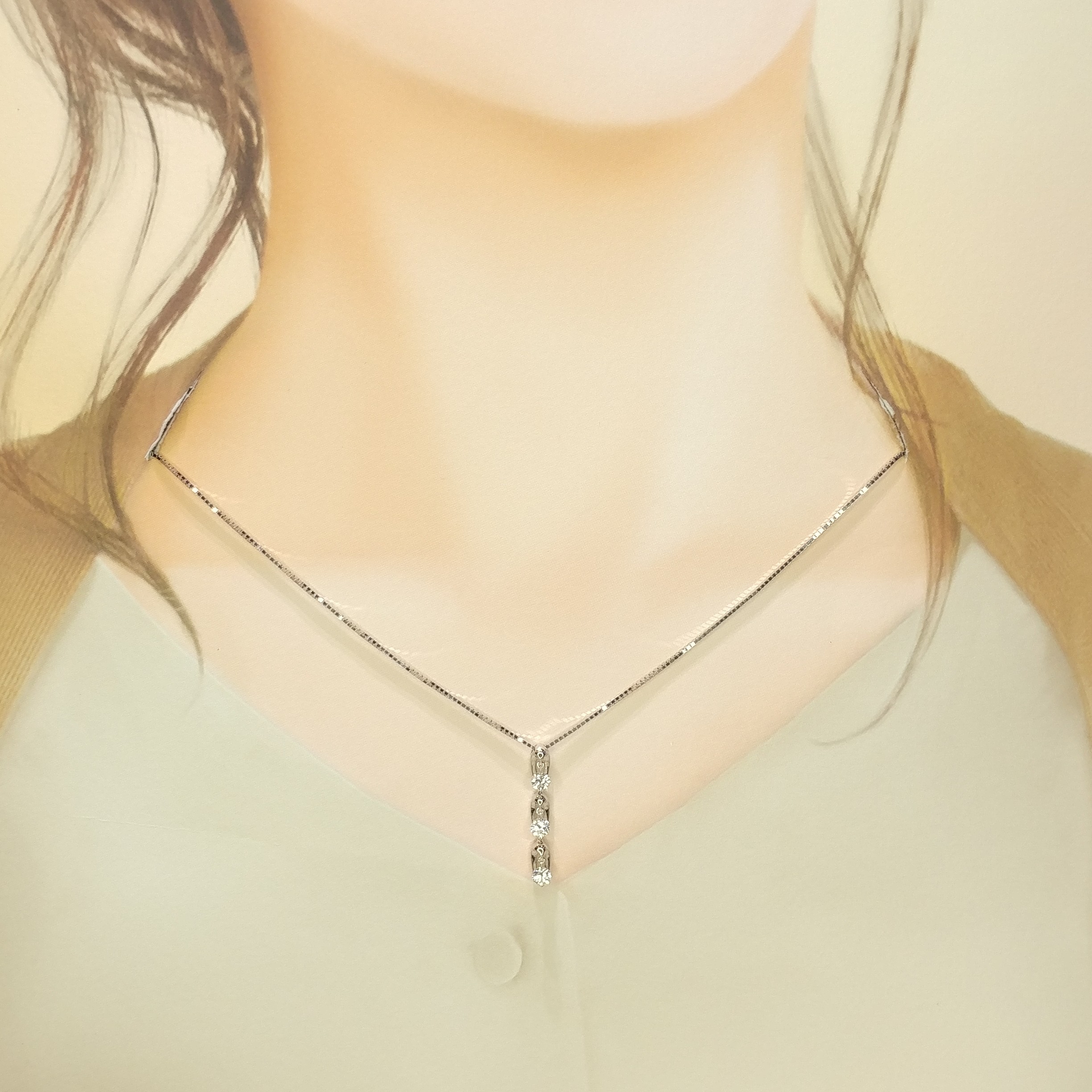 18K White Gold 0.46ct Diamond Necklace