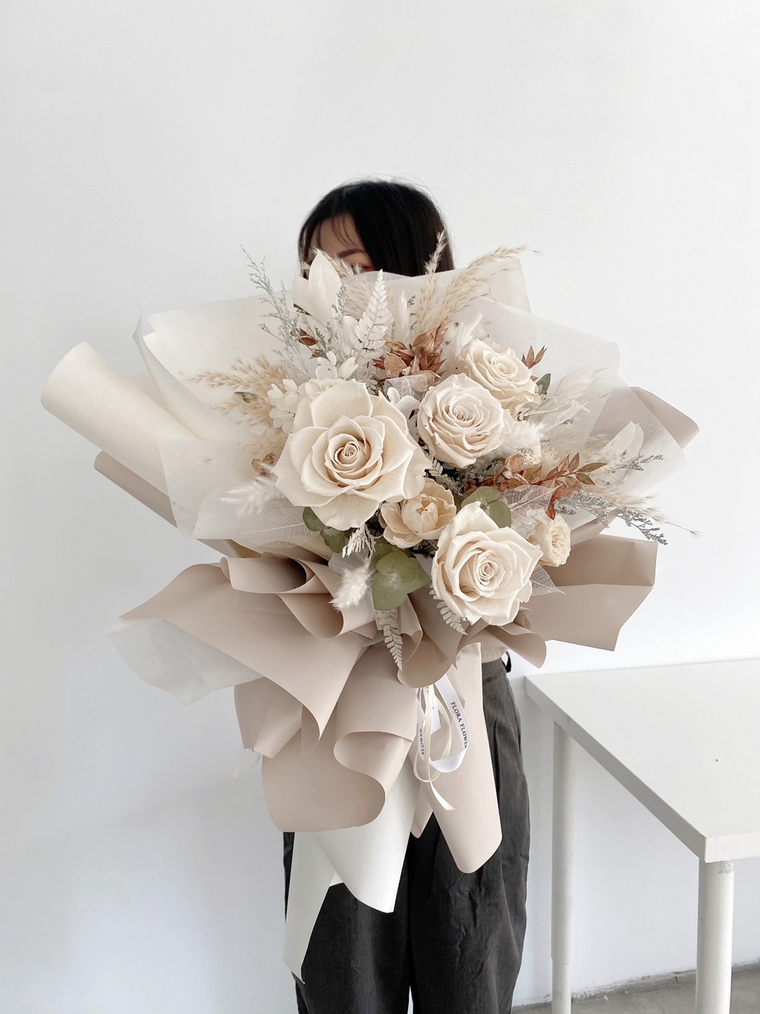 永生玫瑰花束-裸色香檳