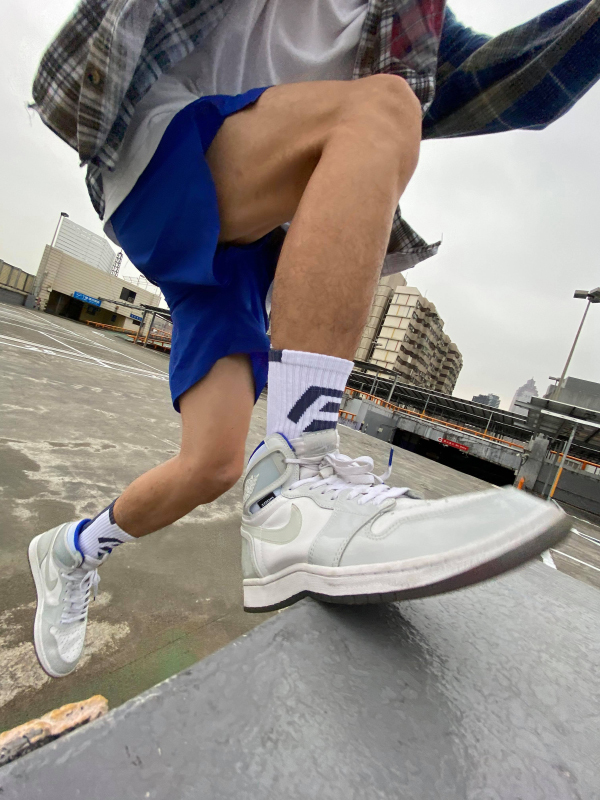 LOGO ARCH _ WHITE_BF210003