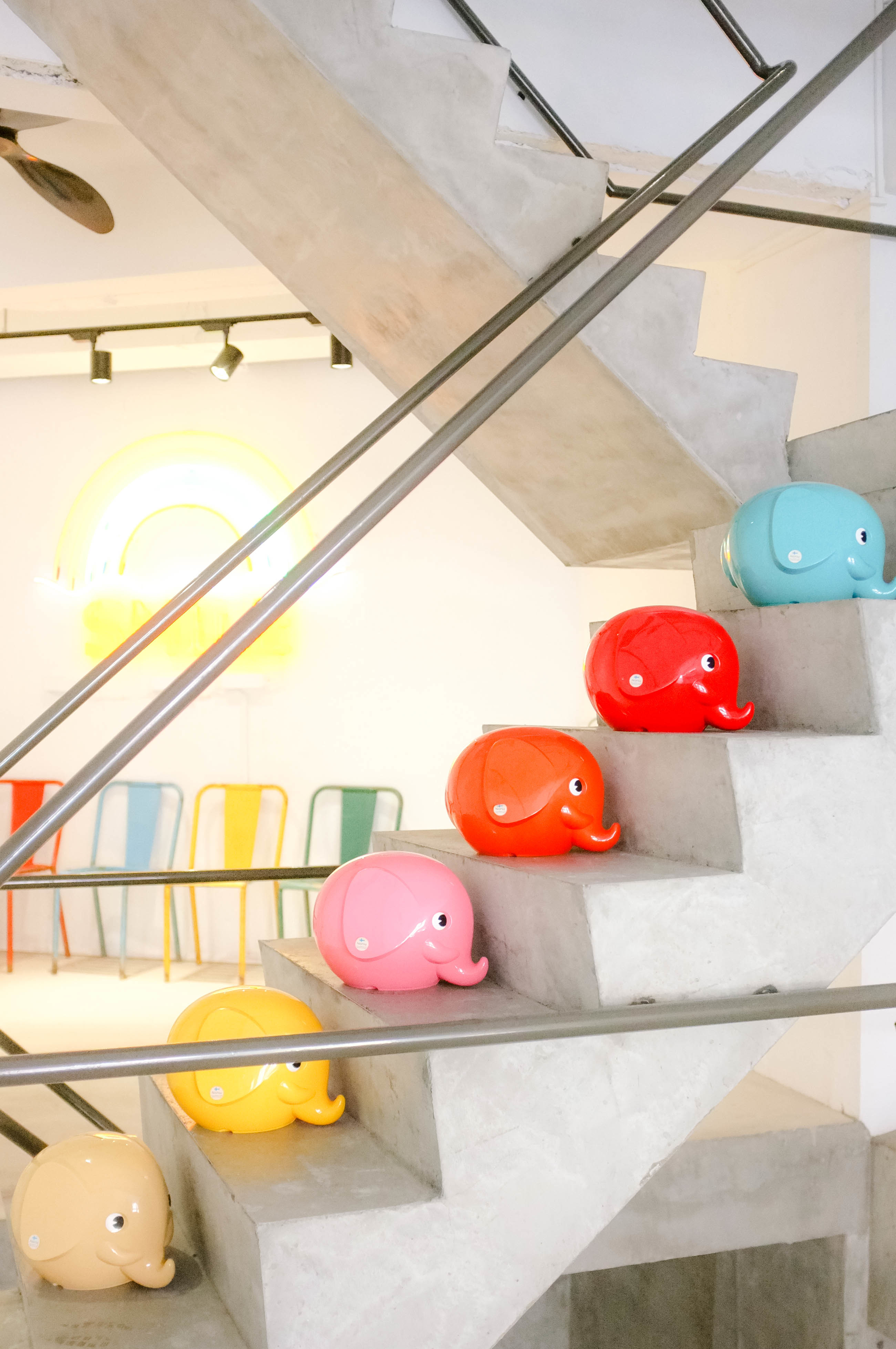 【車庫服飾】日本進口 Norsu 北歐芬蘭製雜貨彩色大象造型塑膠存錢桶 大 一組6色