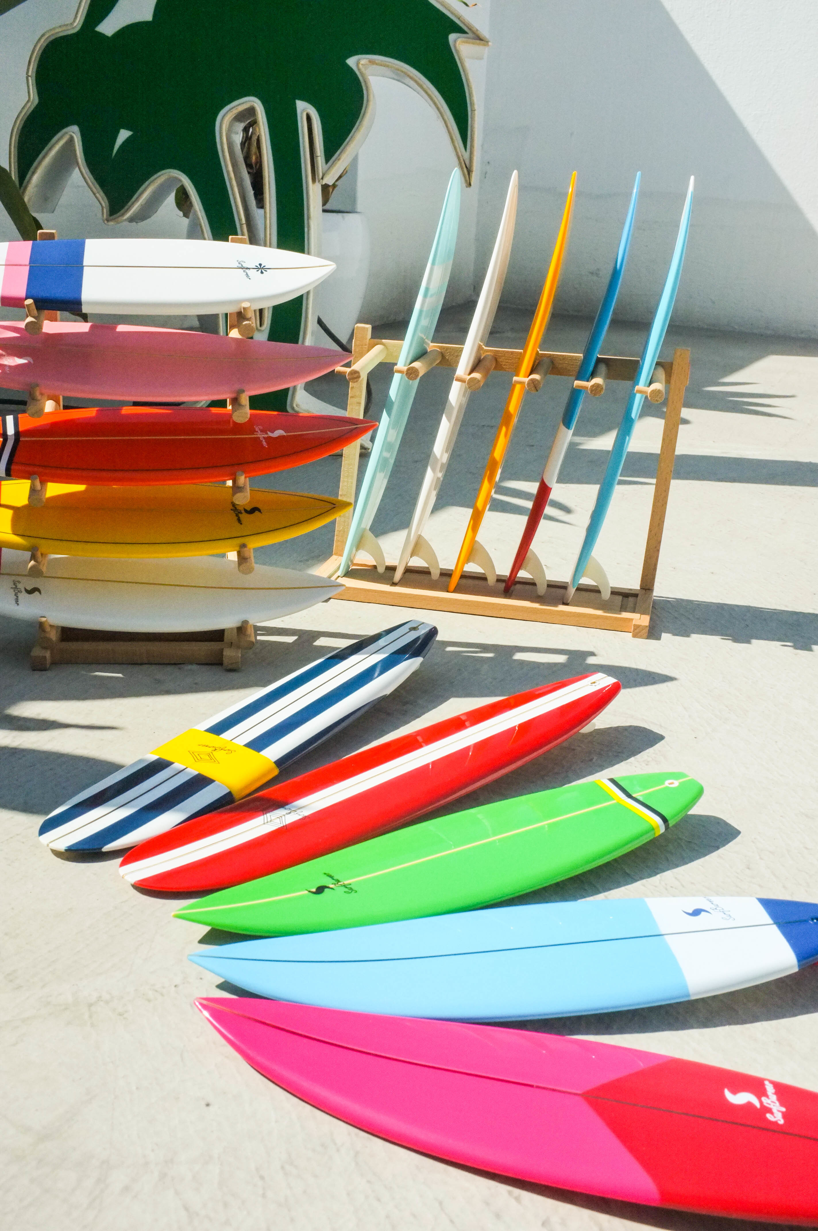 【車庫服飾】SURF BURNER INCENSE BURNER 線香盤 擺設 木頭衝浪板架 一組