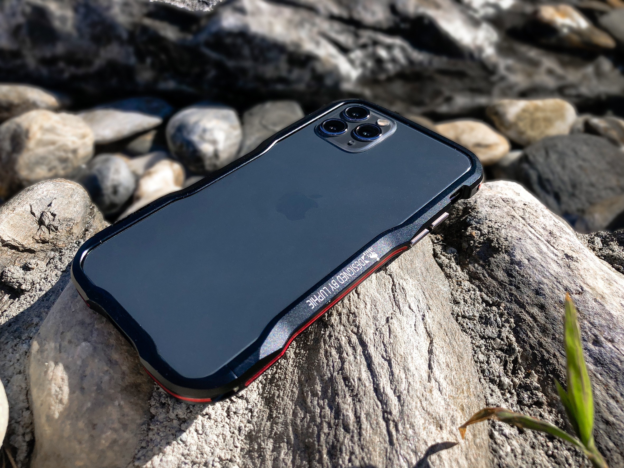 【開箱】疾速穿梭科技裡的金屬光芒- S41